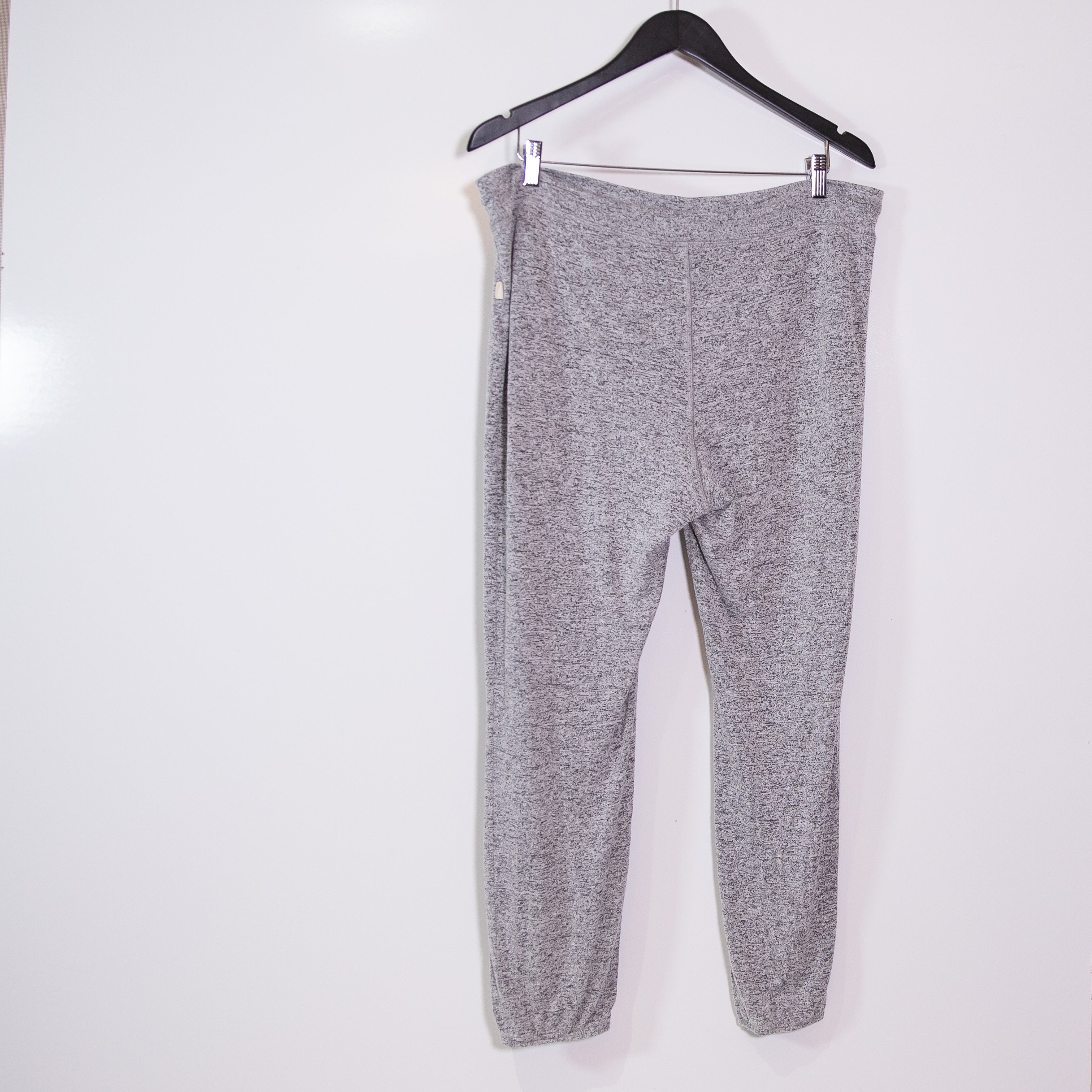 Ugg Women's Valentene Ultra Soft Stretch Knit Ankle Crop Mid Rise Jogger Pants L