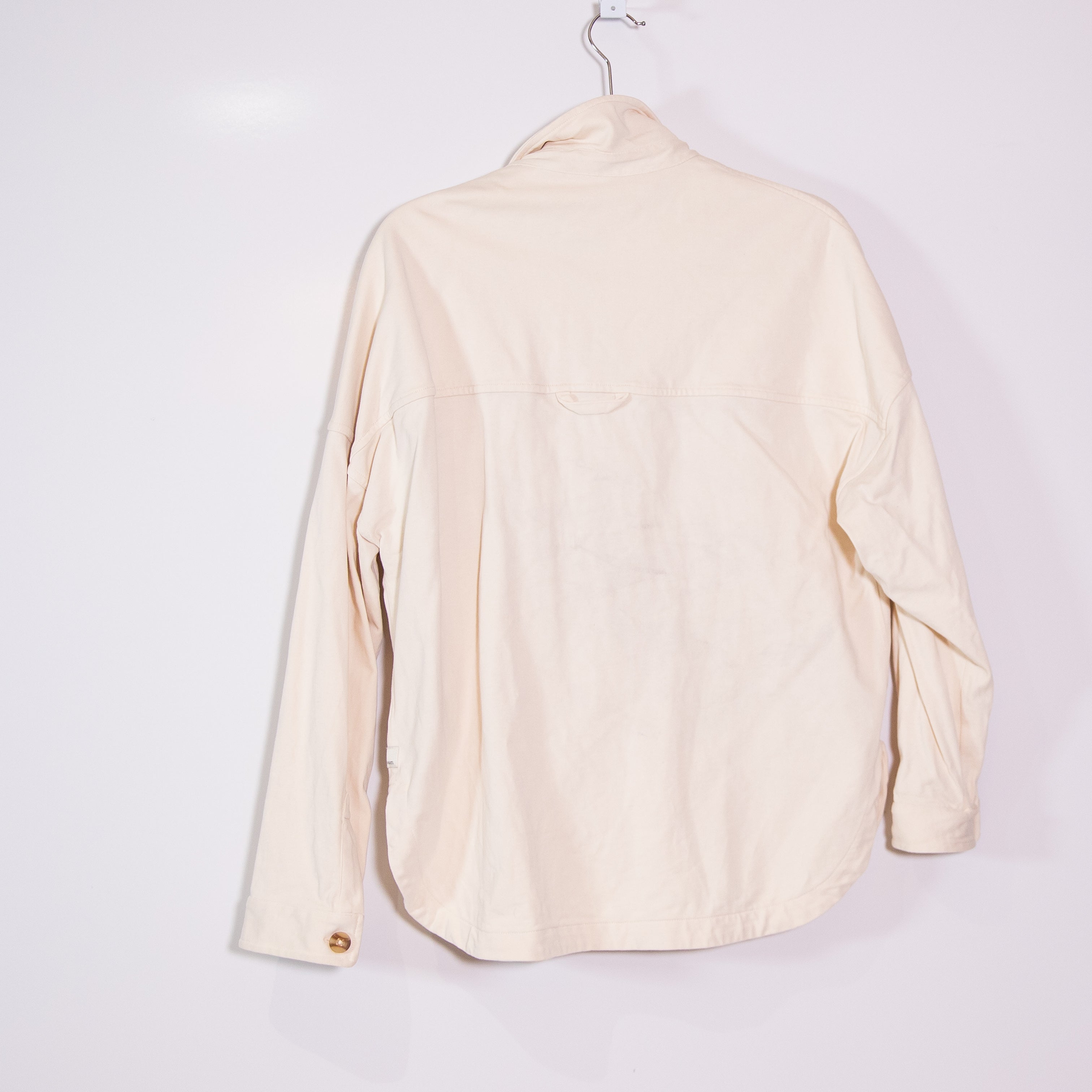 Vuori Women's Mackenzie Cotton Collared Long Sleeve Button Down Shirt Jacket