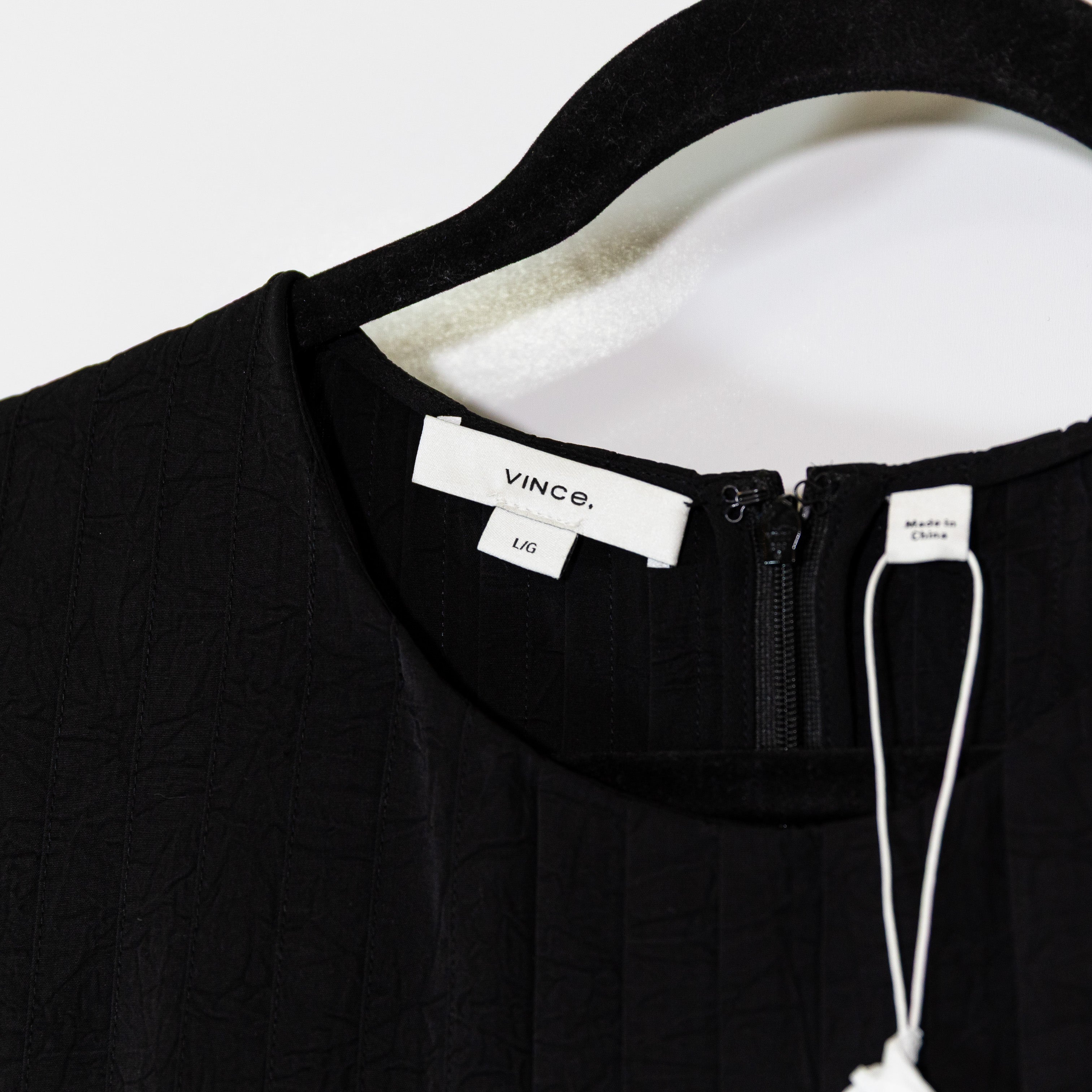 NEW Vince Pleated A Line Scoop Neck Sleeveless Tank Top Blouse Black Large