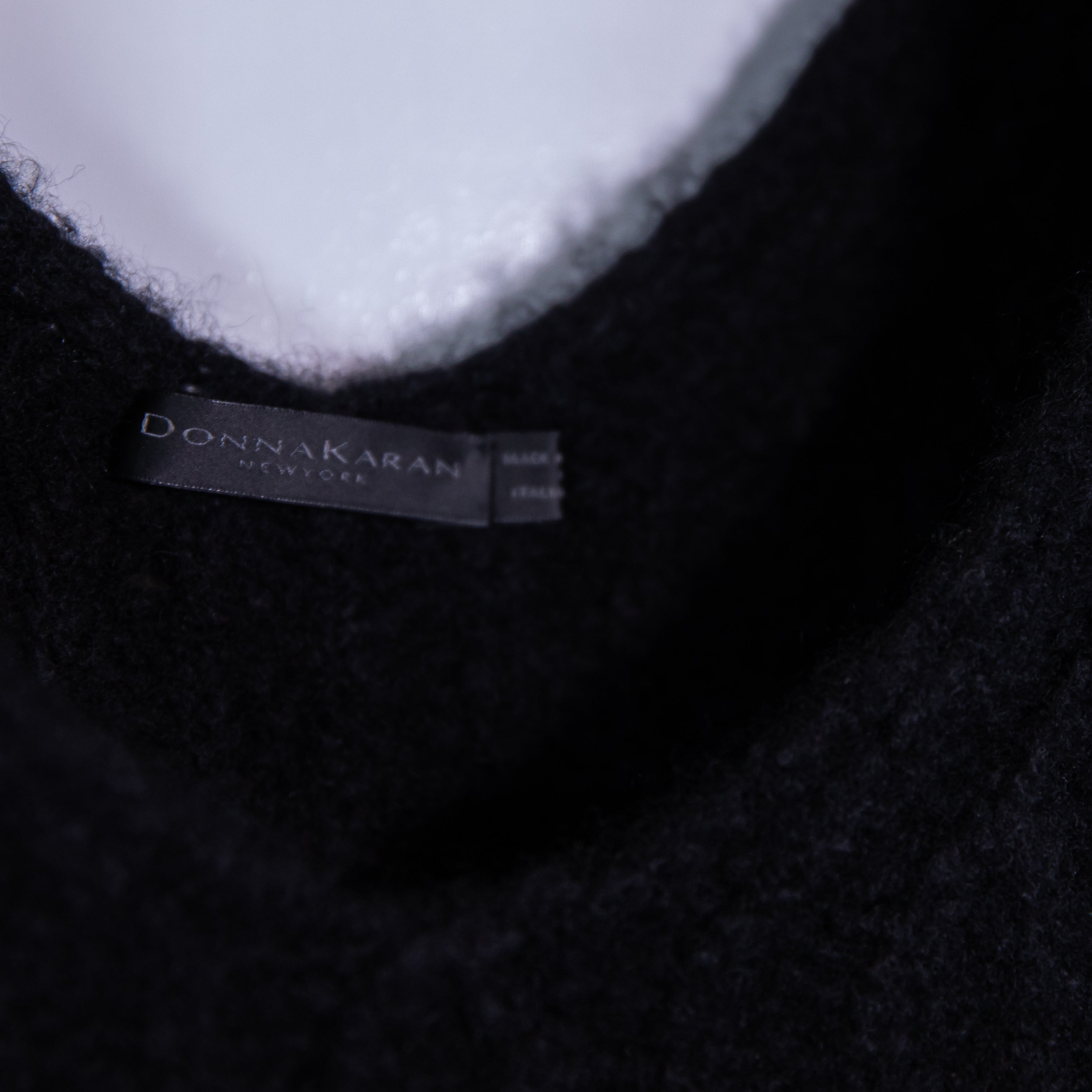 Donna Karan Cashmere Silk Fuzzy Knit V Neck Pullover Sweater Solid Black Small