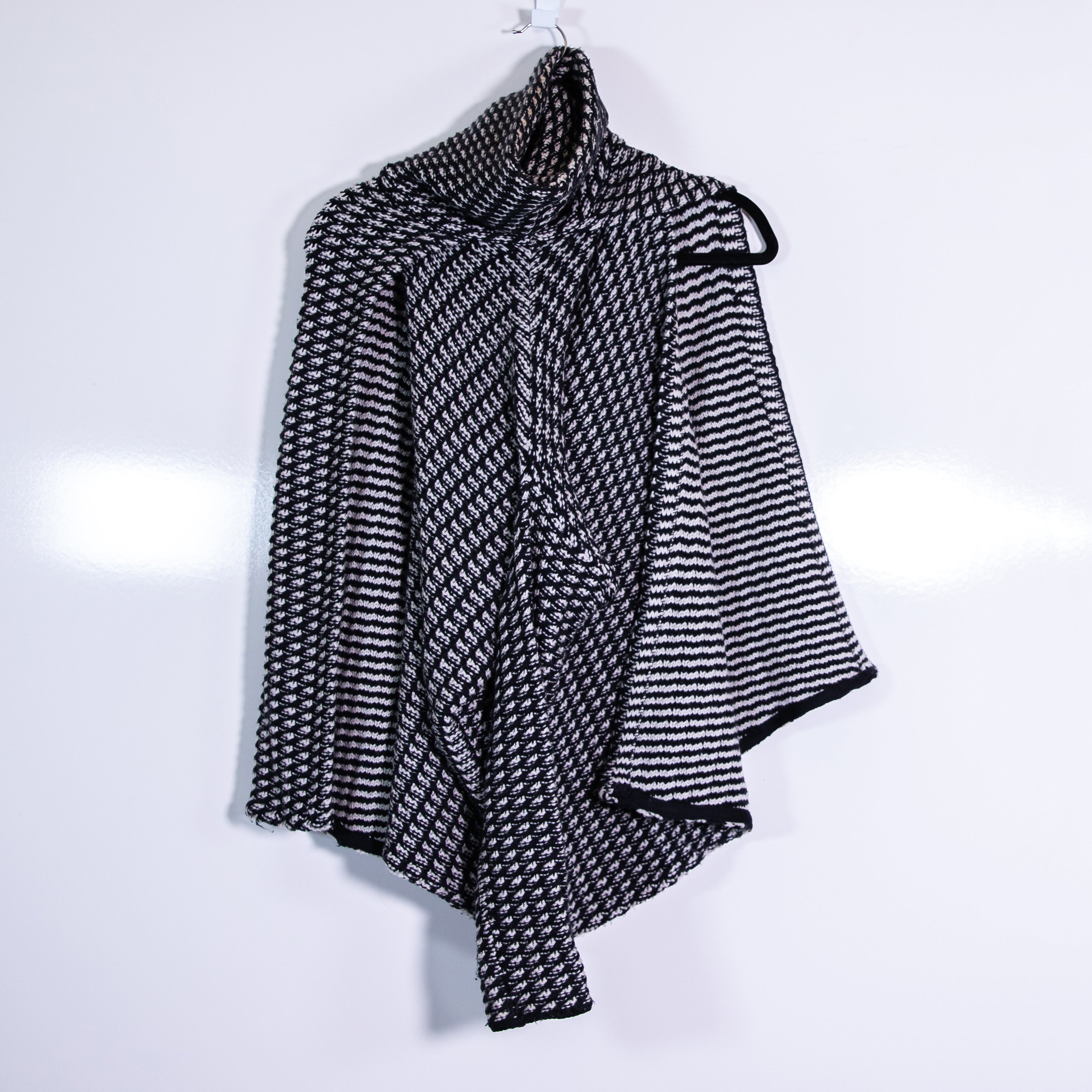 Diane Von Furstenberg Ahiga Tweed Knit Wool Turtleneck Pullover Sweater Black OS