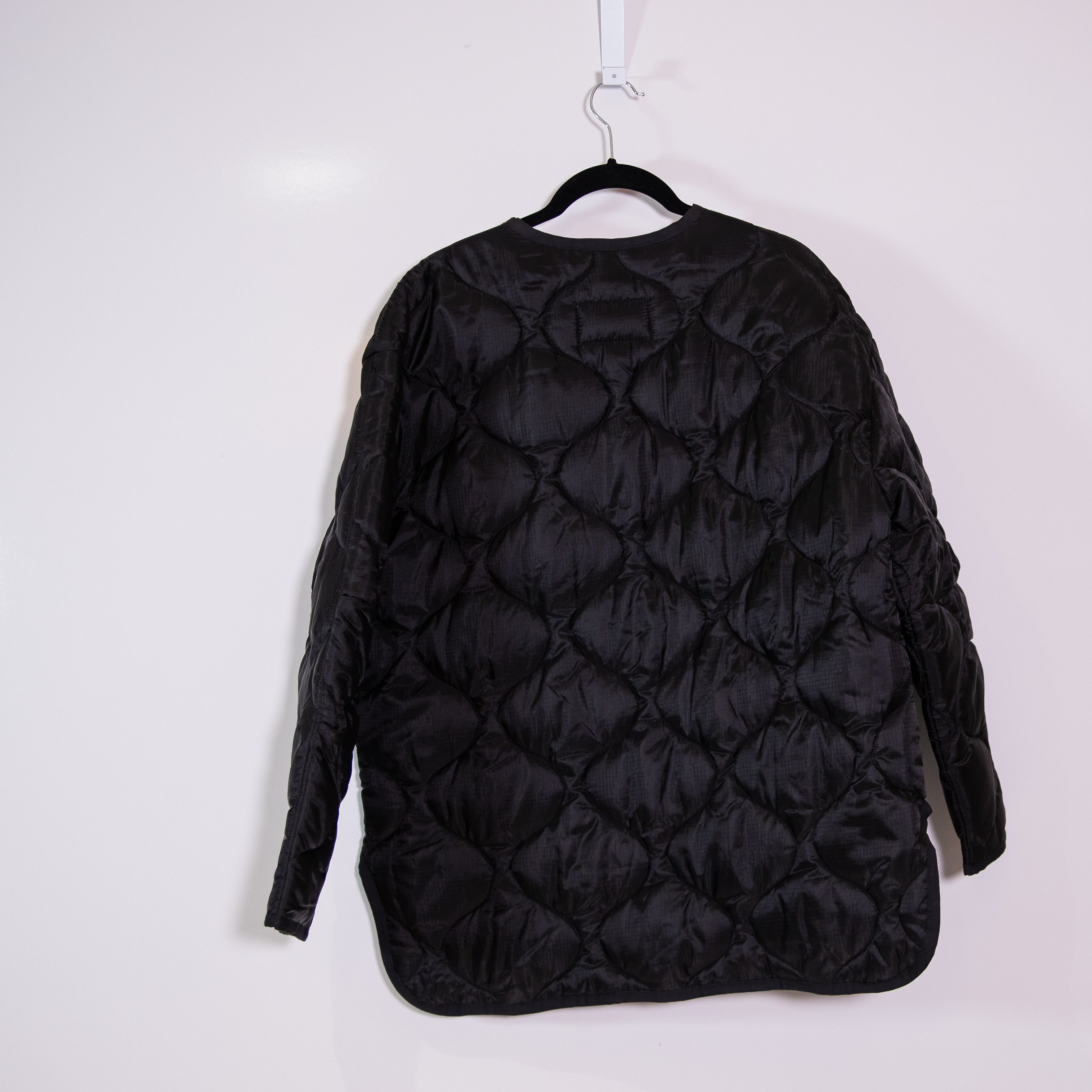 NEW Babaton Aritzia Evergreen Quilted Lightweight Button Oversized Jacket Black