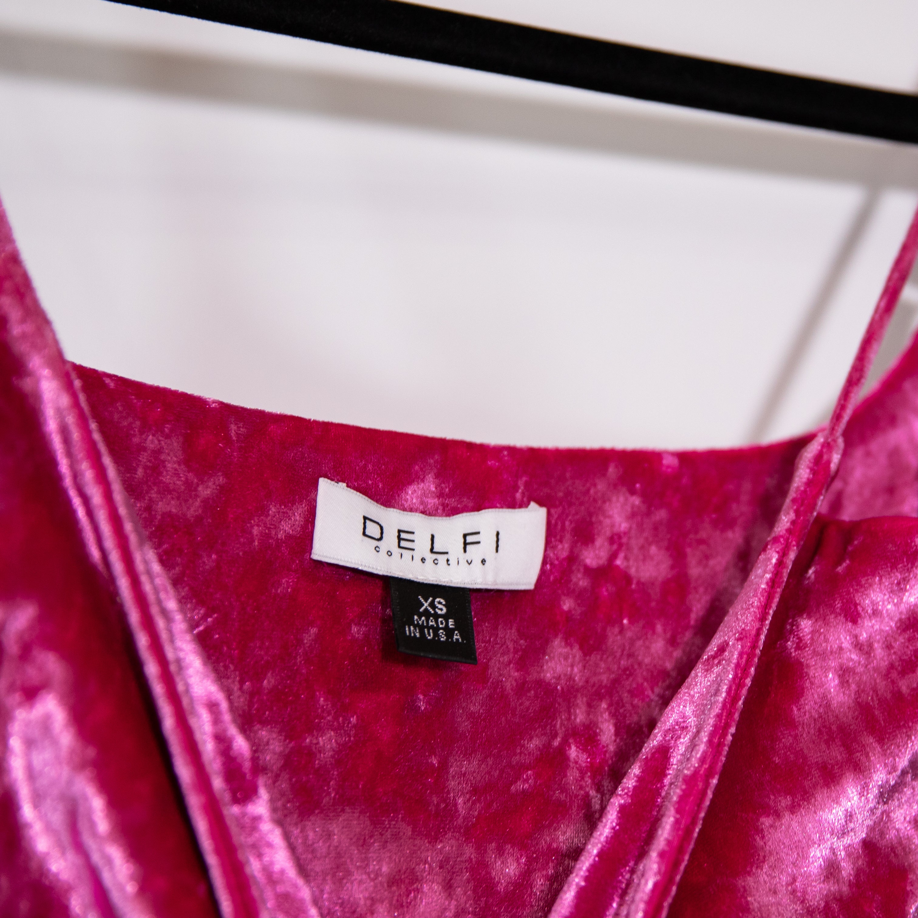 Delfi Collective Kim Crushed Velvet Velour Bodycon Midi Dress Hot Pink XS