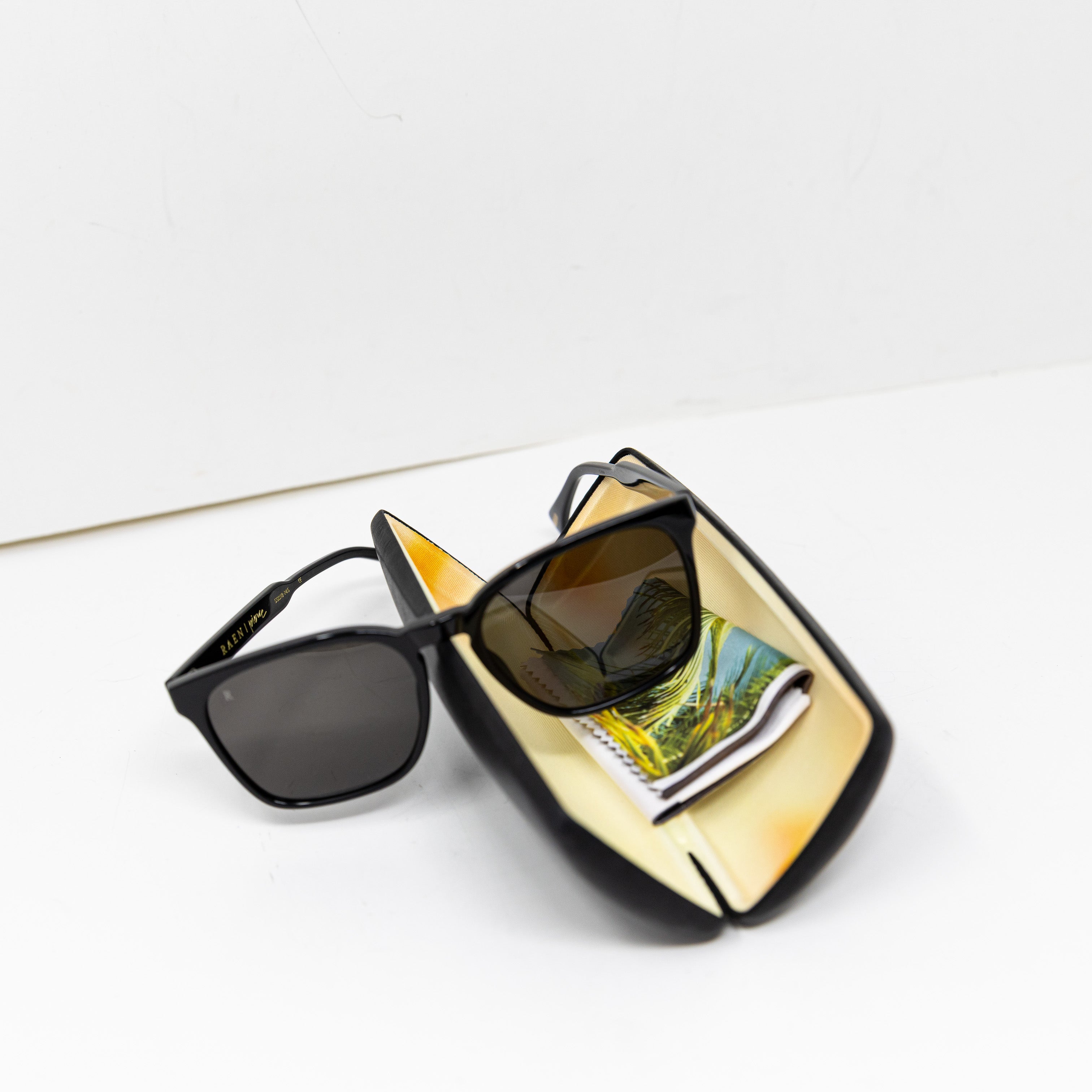 Raen Pierce Tall Square Lenses All Black Frames Sunglasses Accessory