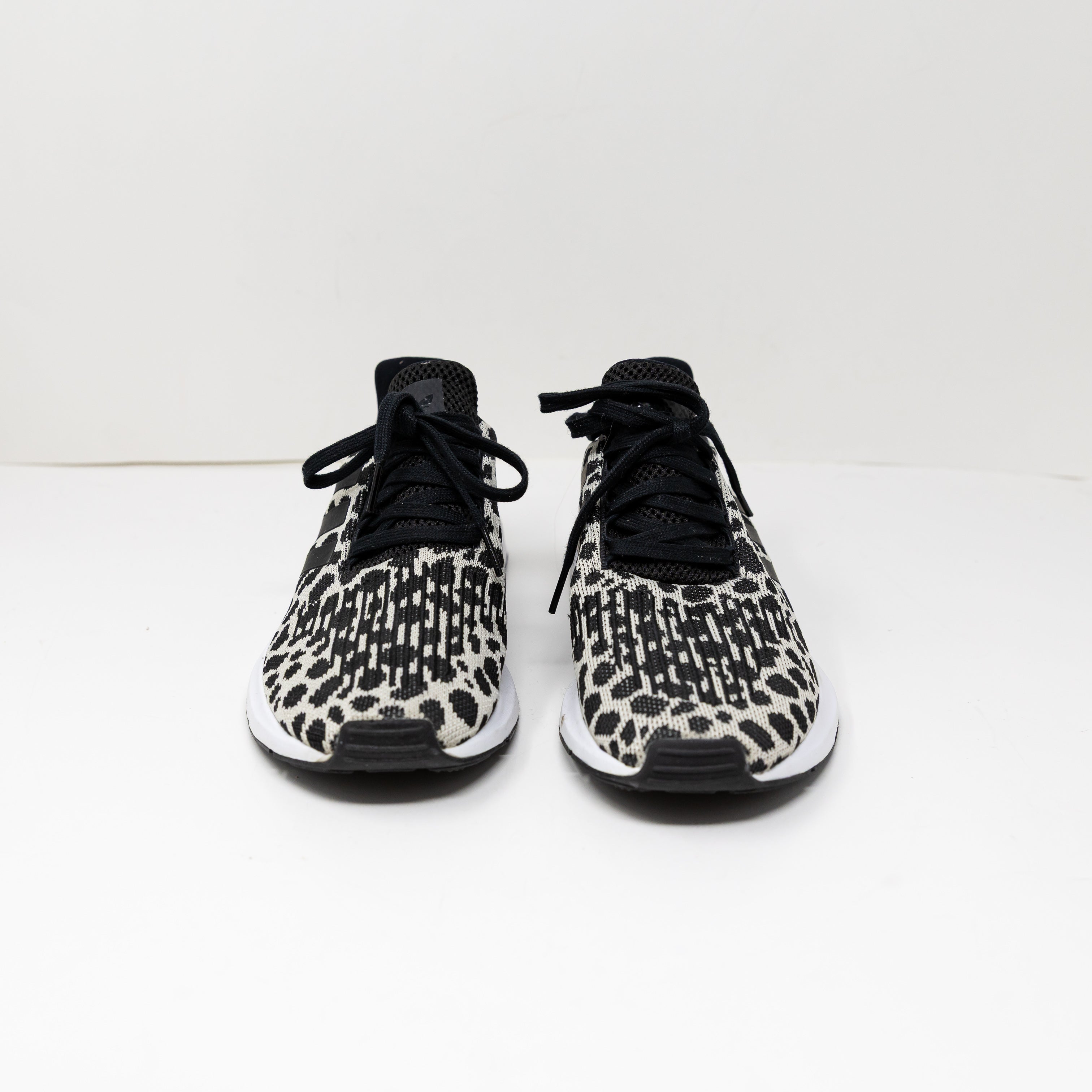 Adidas Women's Swift Run 1.0 Low Top Lace Up Athletic Sneakers Shoes Leopard 7.5