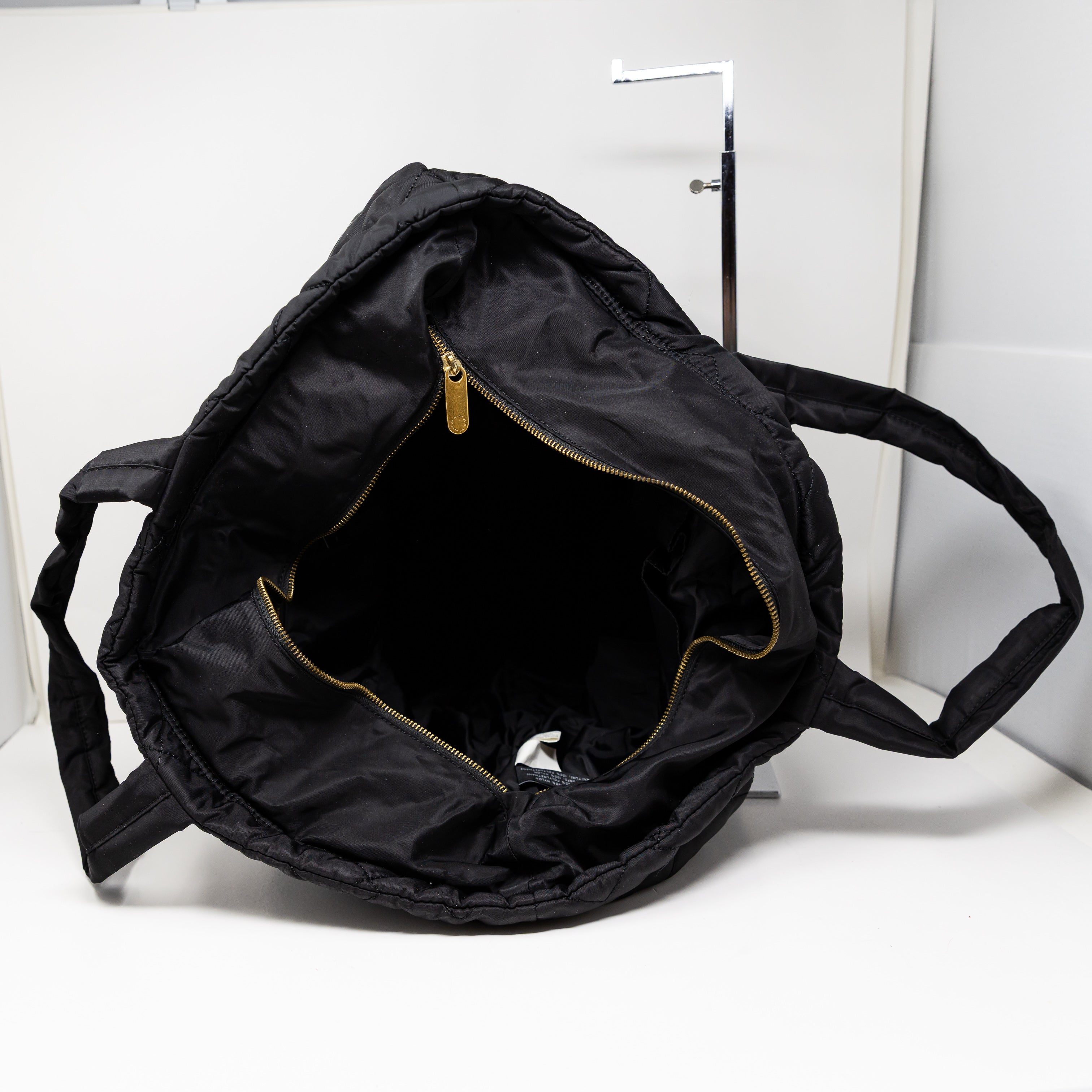 Marc Jacobs Large Nylon Water Resistant Quilted Shoulder Tote Travel Bag Black