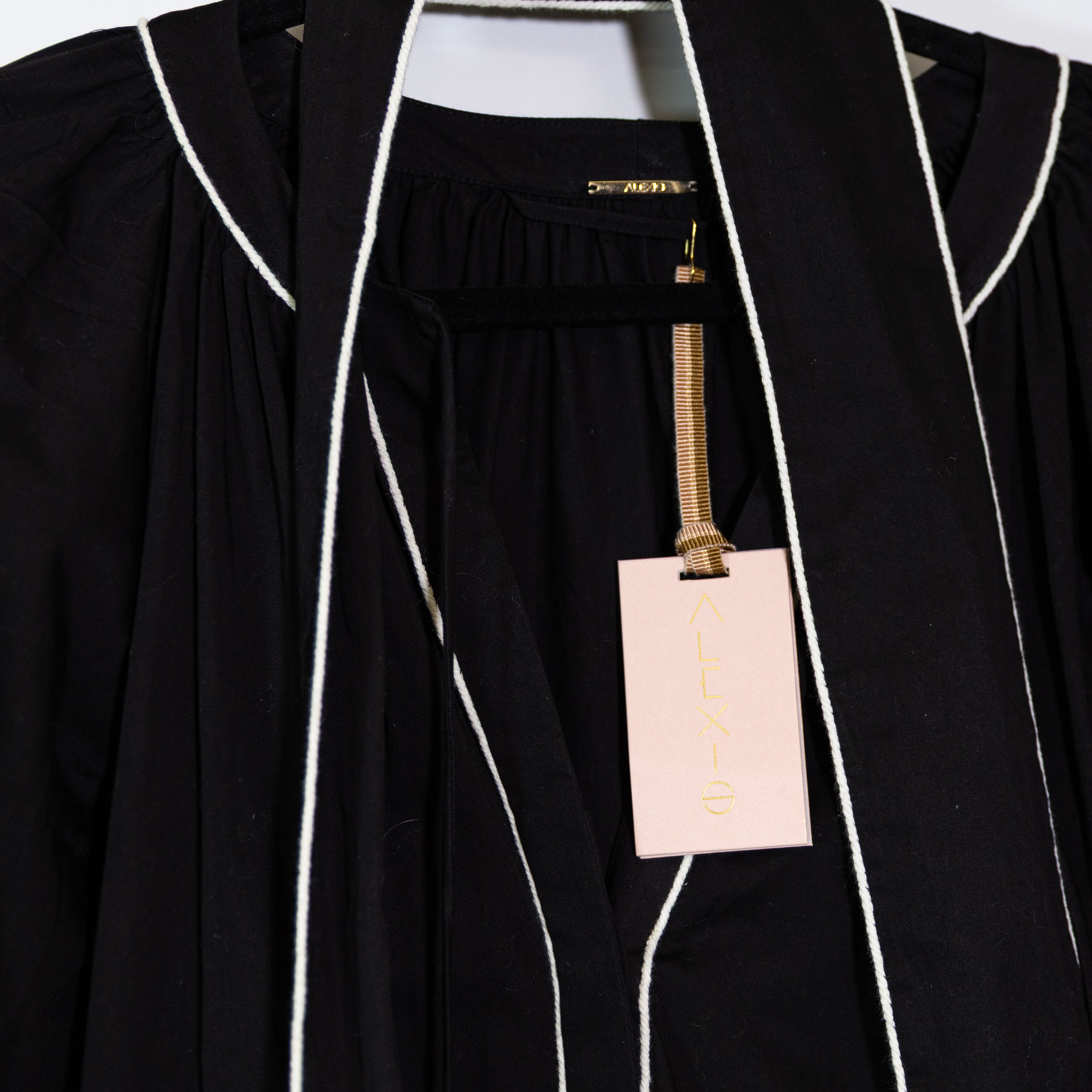 NEW Alexis Belia Cotton Poplin Allover Embroidered Applique Pullover Maxi Dress