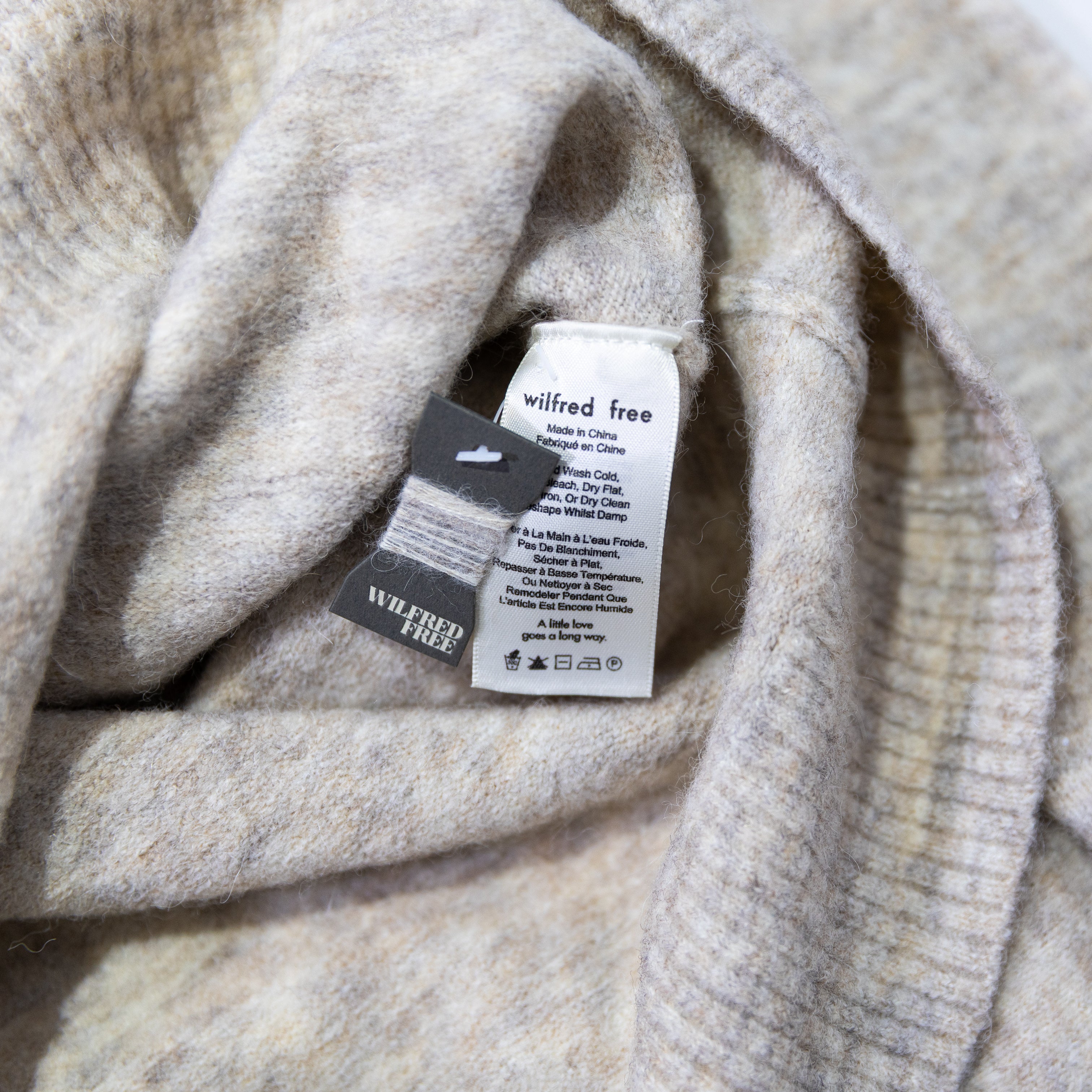 NEW Wilfred Free Aritzia Faretta Off-Shoulder Wool Alpaca Blend Knit Sweater XS