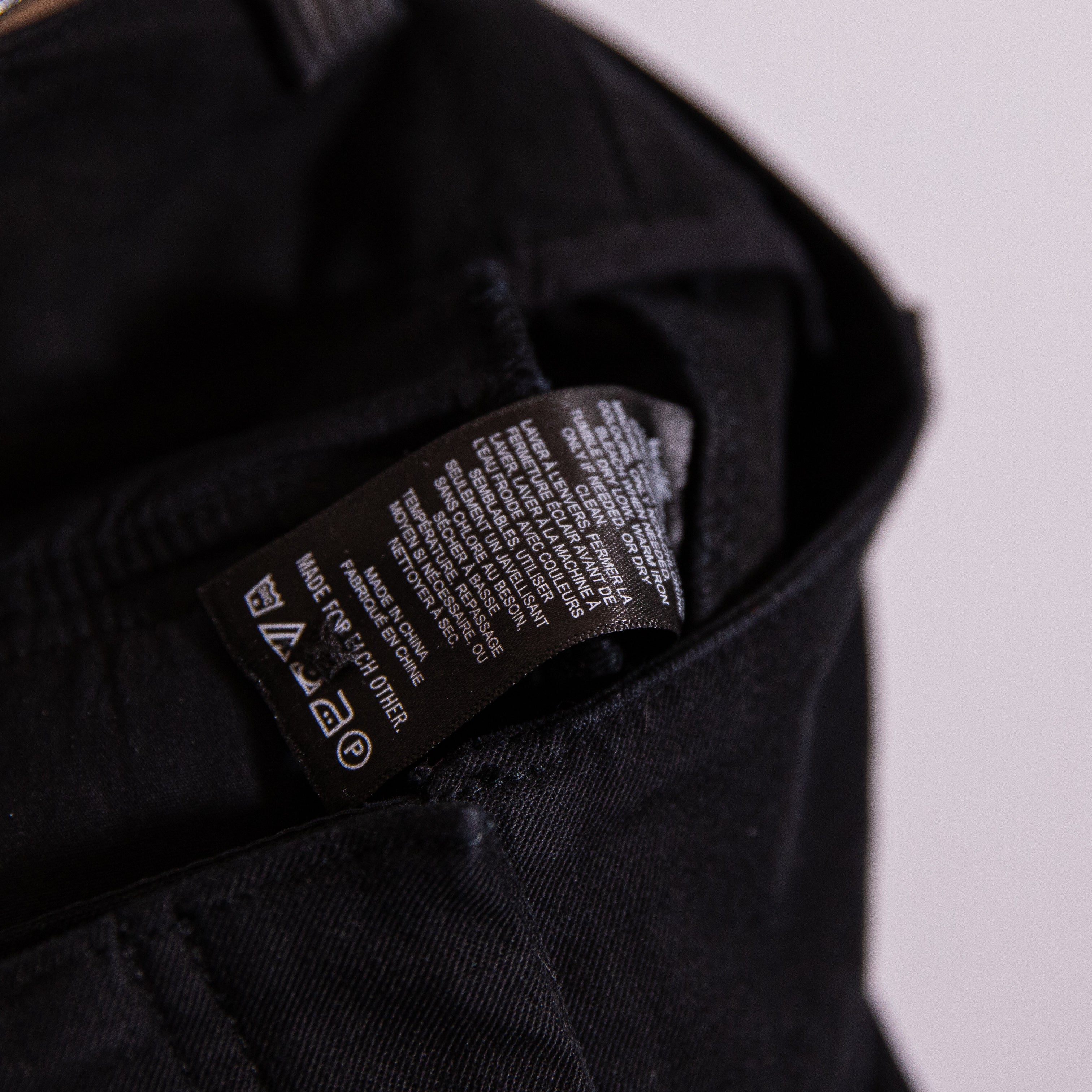 Wilfred Free Aritzia Picture Cargo Pocket High Waisted Straight Leg Pants 0