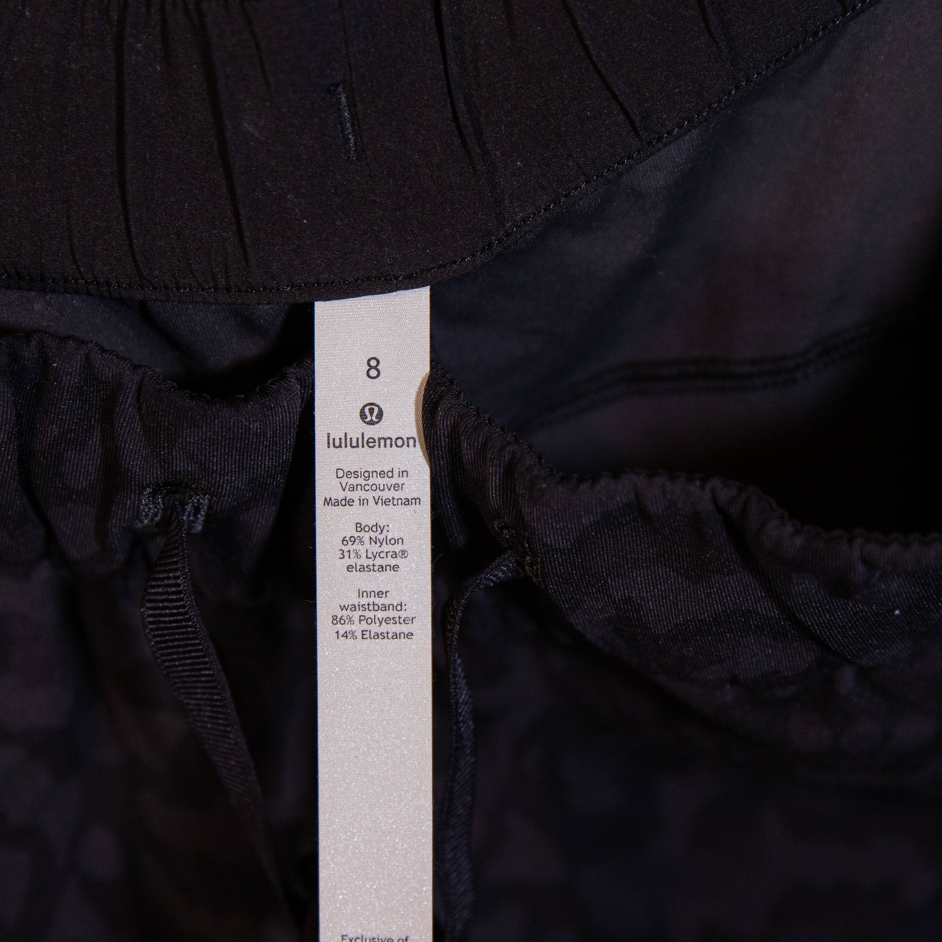 Lululemon Women's On The Fly 7/8 Pant Formation Camo Deep Coal Multi Print 8