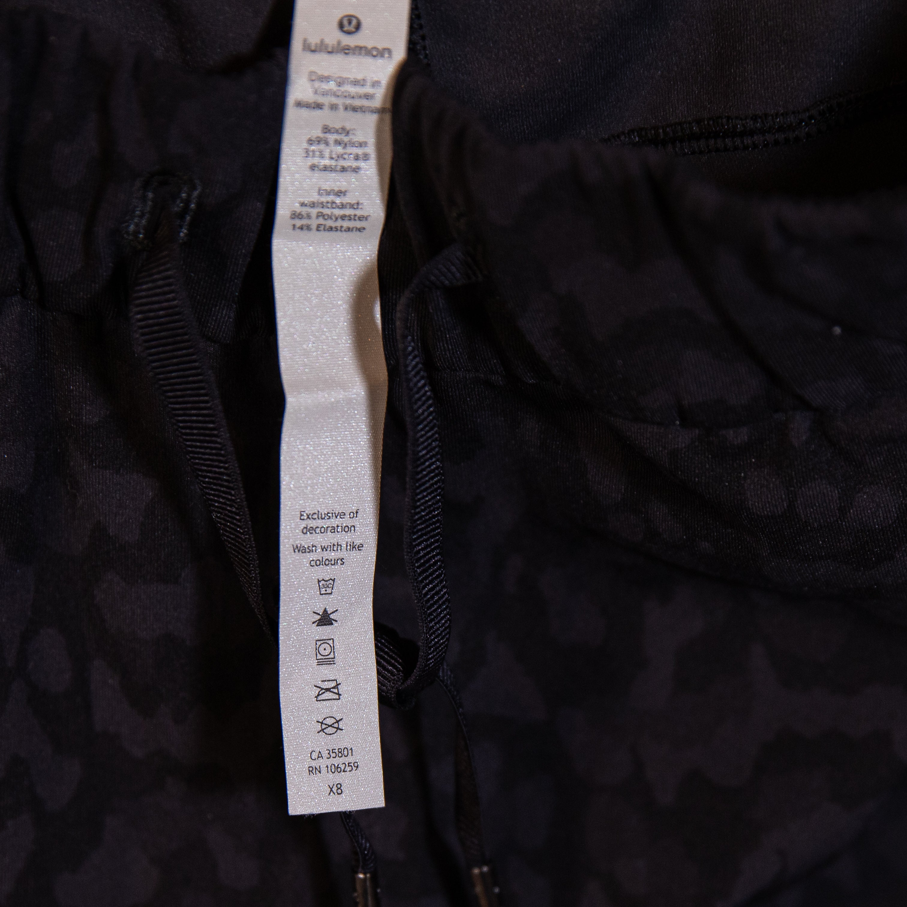 Lululemon Women's On The Fly 7/8 Pant Formation Camo Deep Coal Multi Print 8