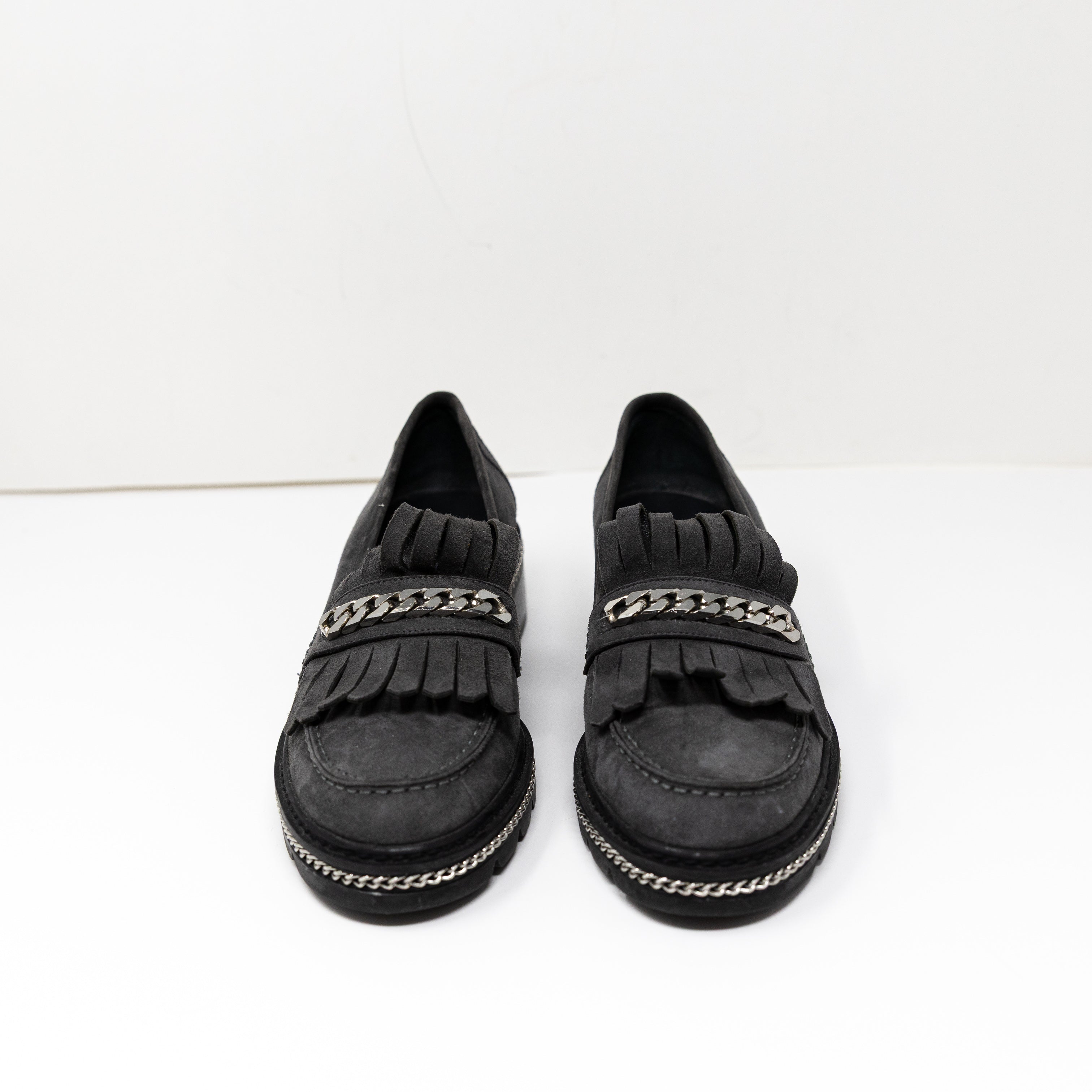 NEW Stuart Weitzman Genuine Suede Leather Chain Link Detail Loafers Shoes Gray