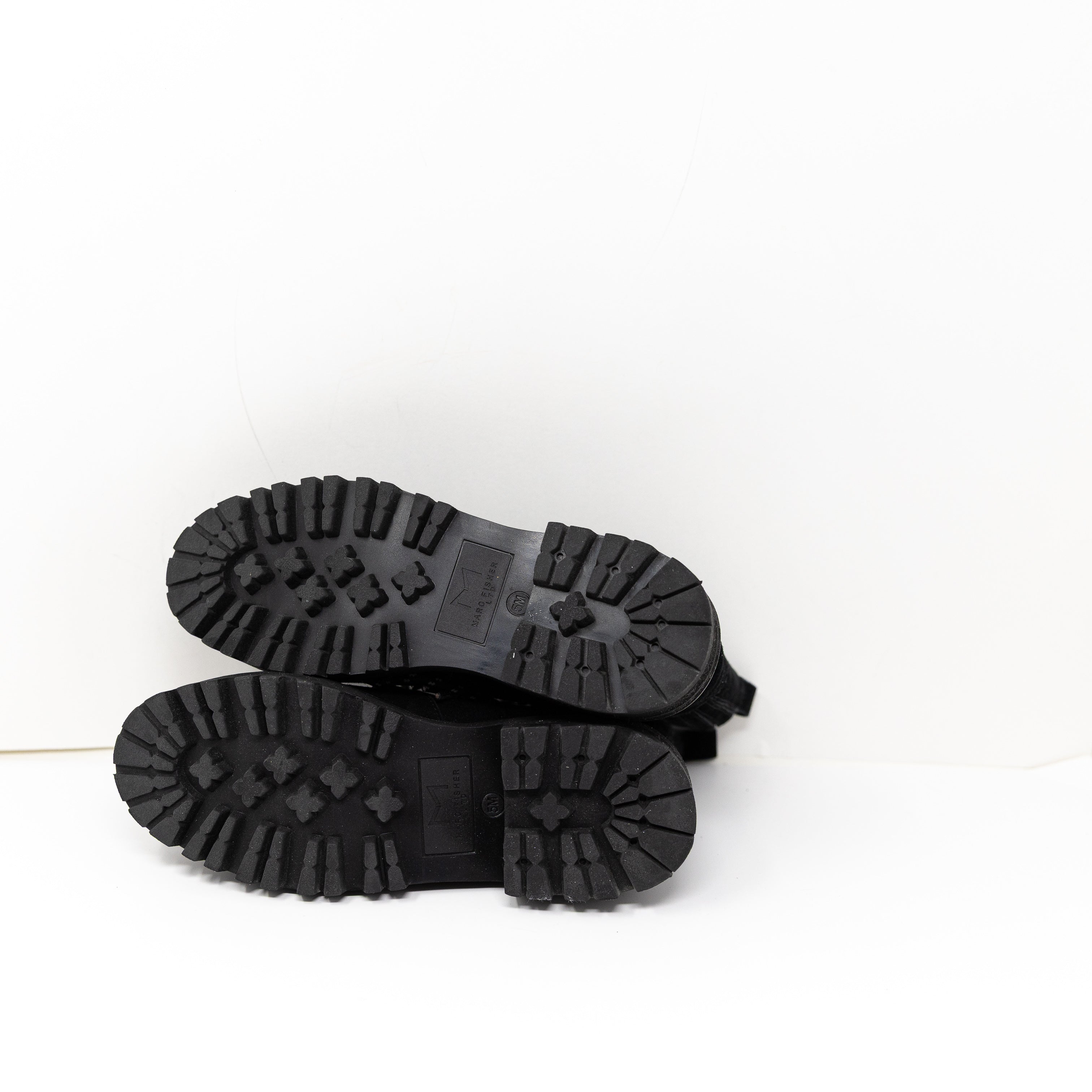 NEW Marc Fisher Lizzie Genuine Suede Lug Sole Ankle Lace Up Booties Shoes Black