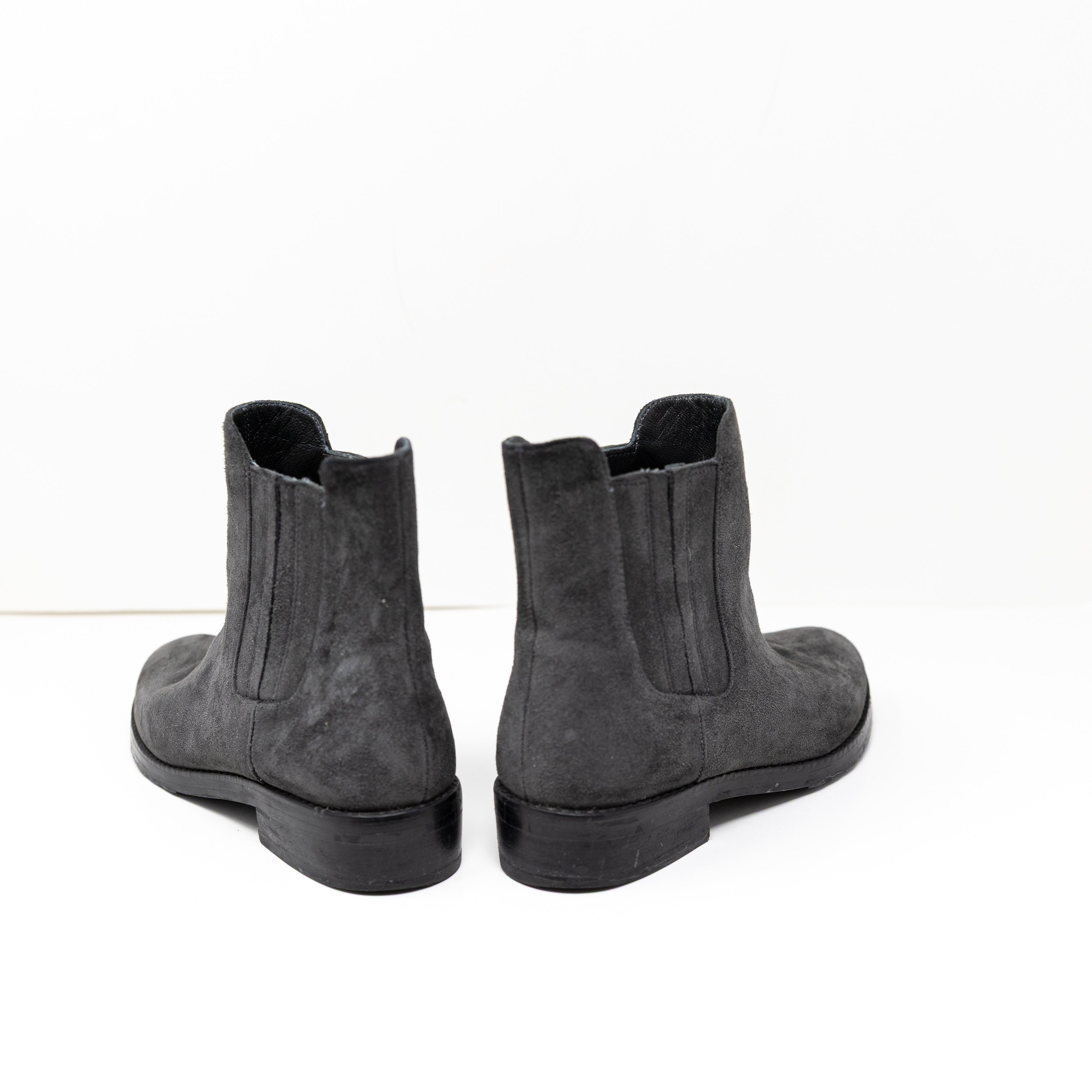 NEW Stuart Weitzman Basilico Genuine Suede Pull On Flat Ankle Booties Shoes Gray