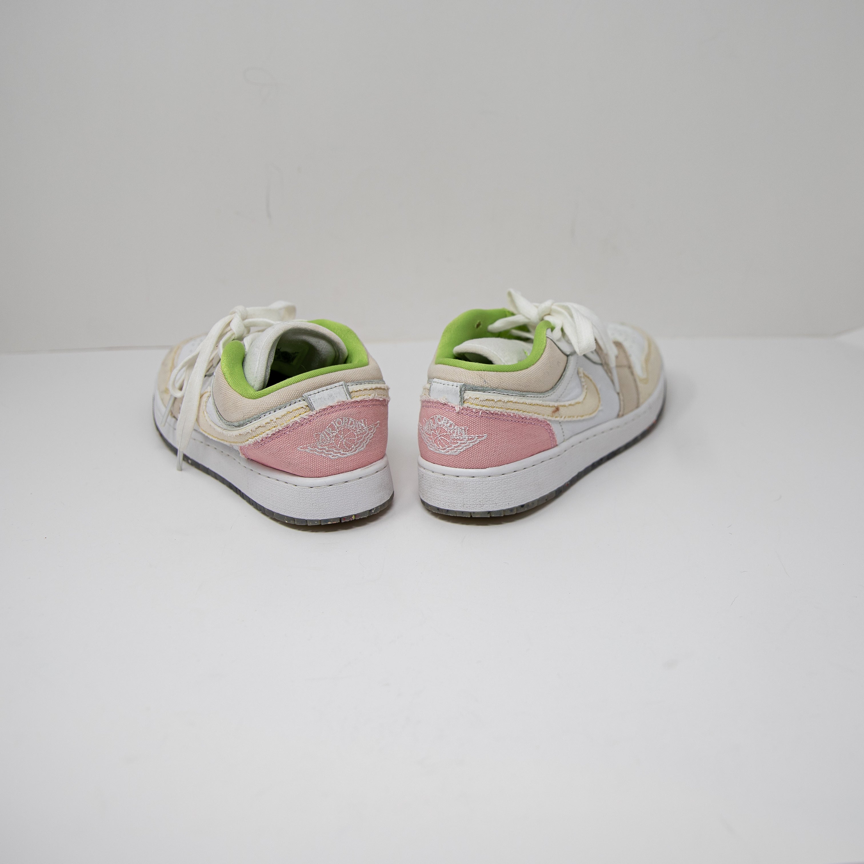 Nike Youth Air Jordan 1 Low SE GS Pastel Grind Vivid Green DJ0341-100 Sneakers