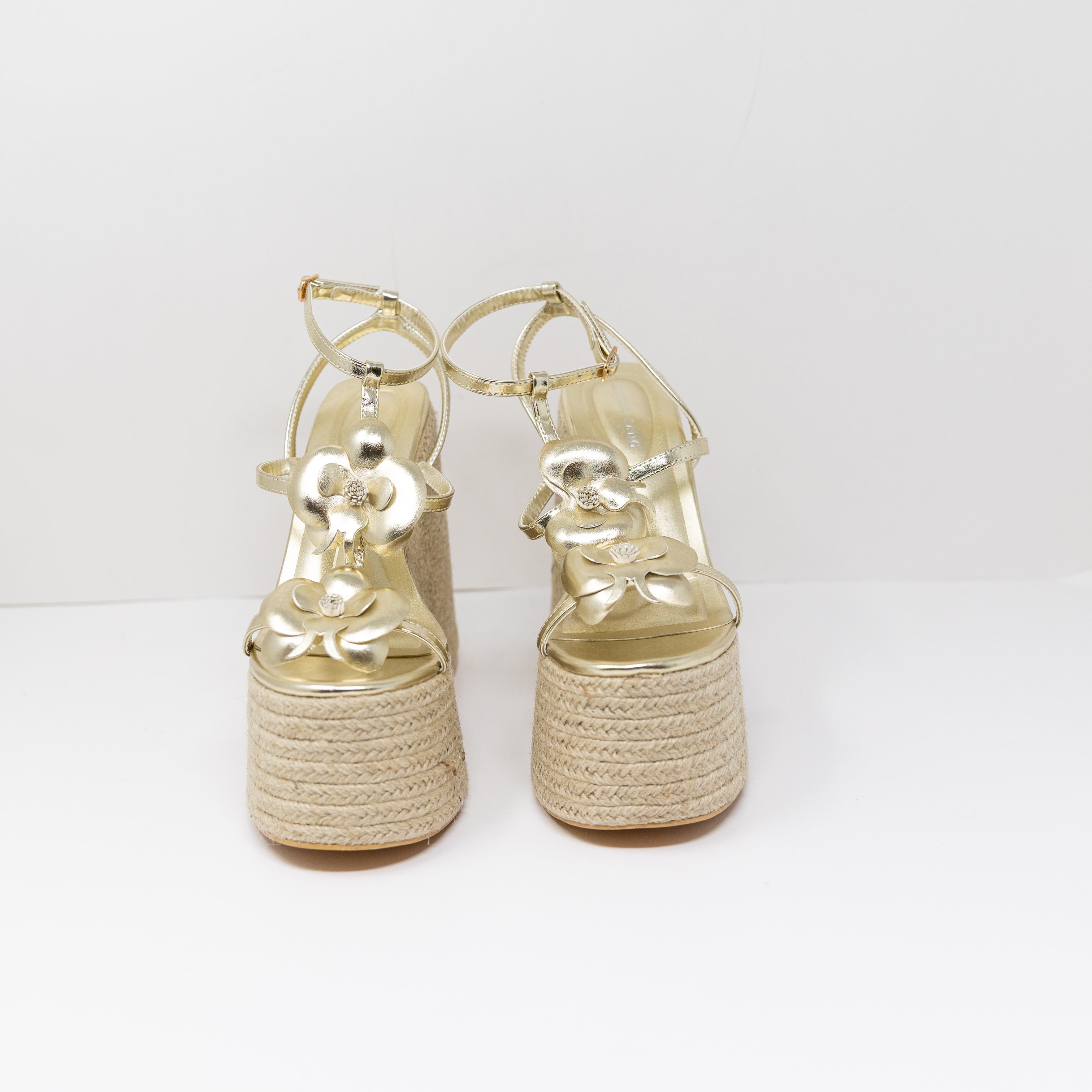 NEW Azalea Wang Barossa Flower Vegan Leather Espadrille Platform Wedge Sandals 6
