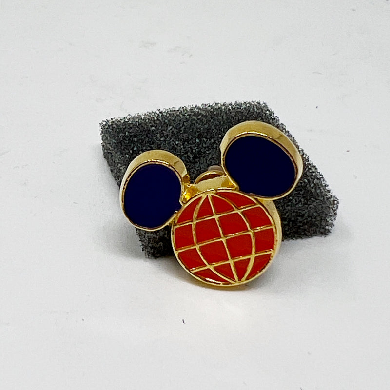 Walt Disney World Vintage Mickey Mouse EPCOT Guest Relations Pin Jewelry