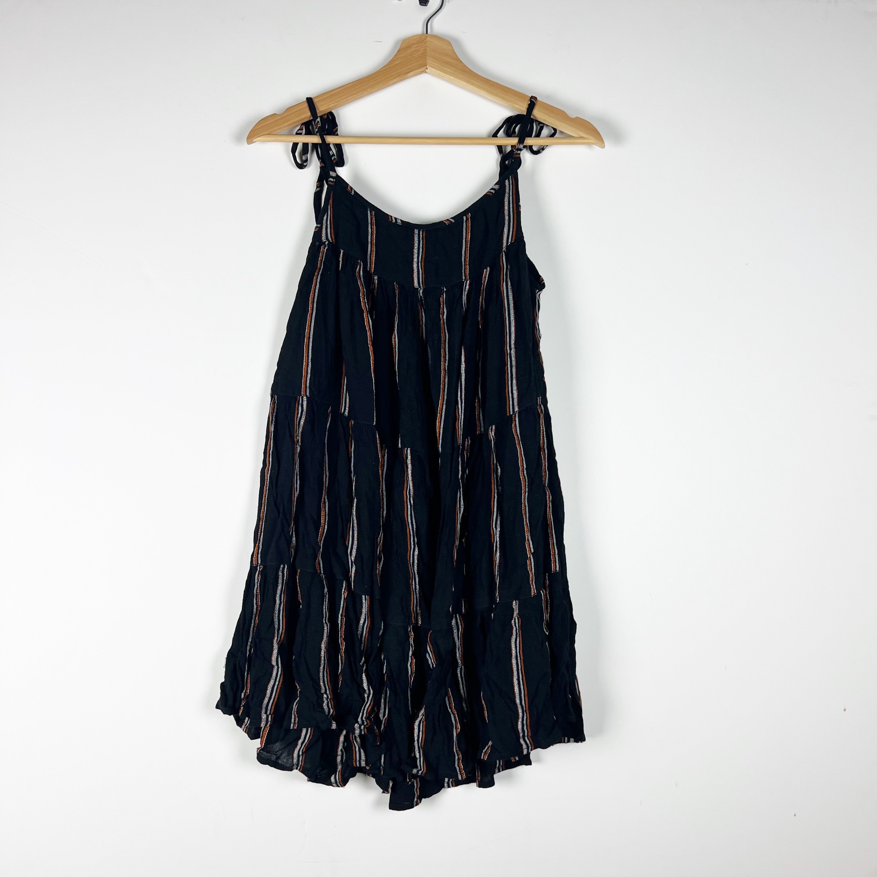 NEW Elan Women's Stripe Print Pattern Scoop Neck Tiered Mini Dress Black XS