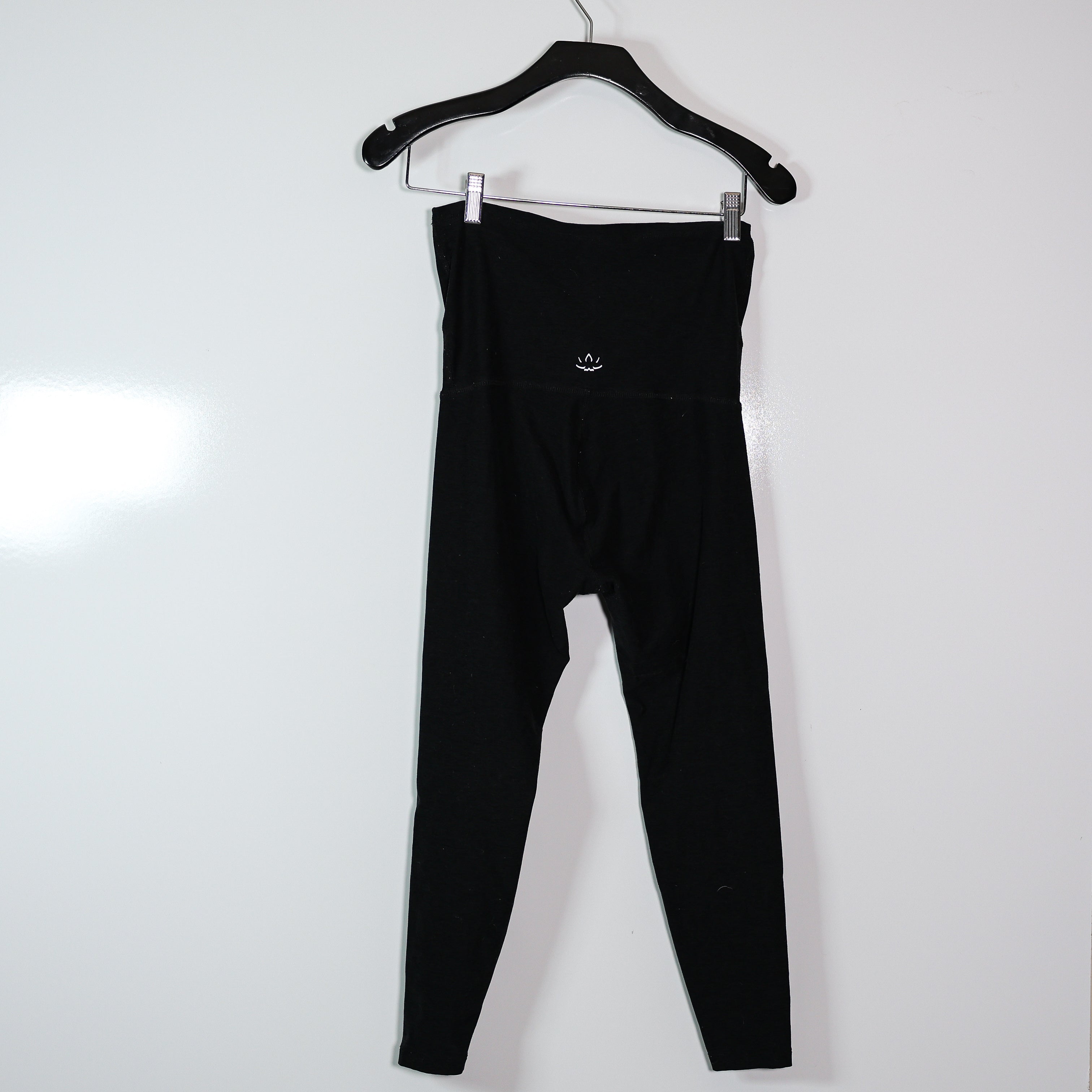 Beyond Yoga Bump Love The Bump Midi Maternity Leggings Pants Darkest Night Black