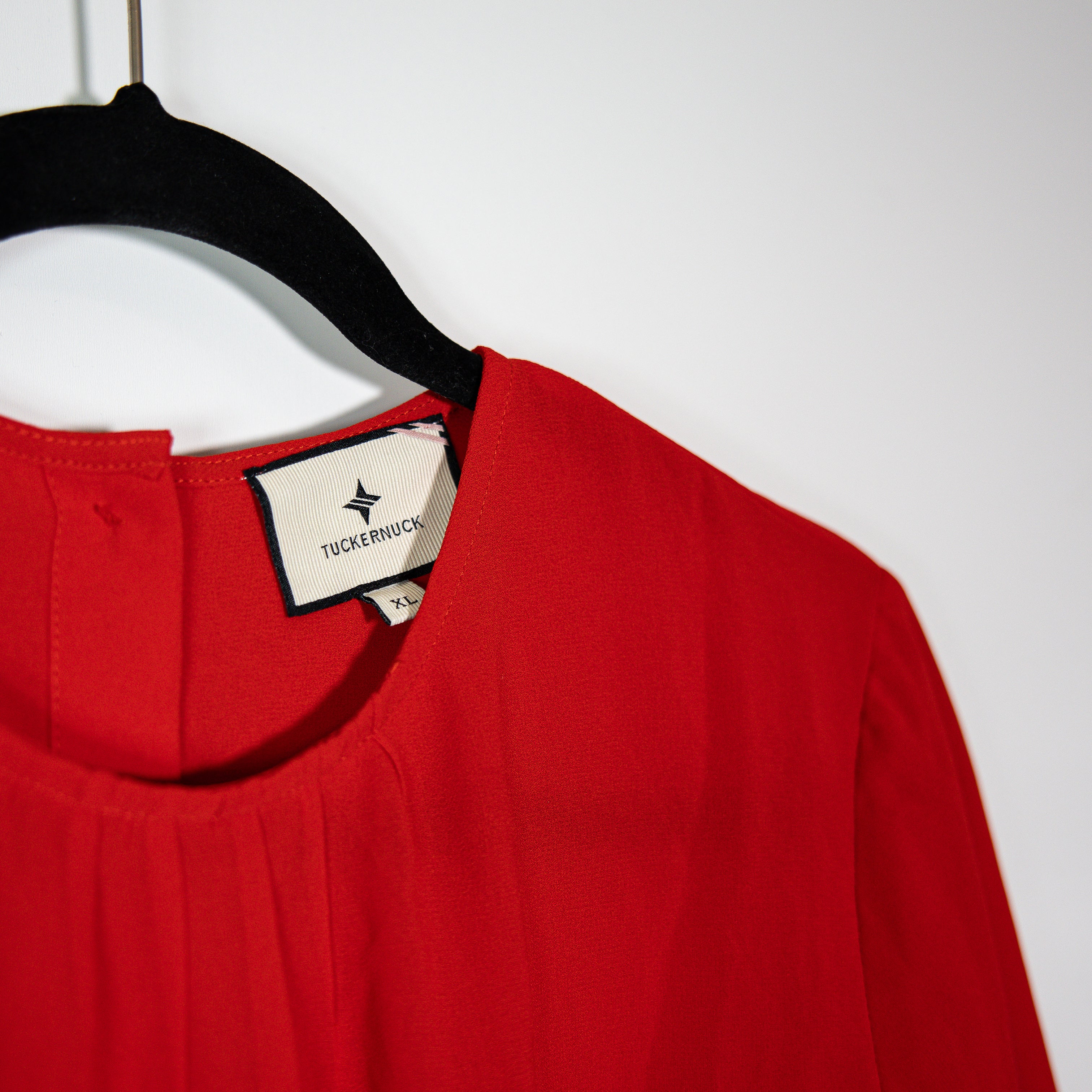 Tuckernuck Tara Pleated Long Sleeve Chiffon Crimson Red Blouse Shirt Top XL