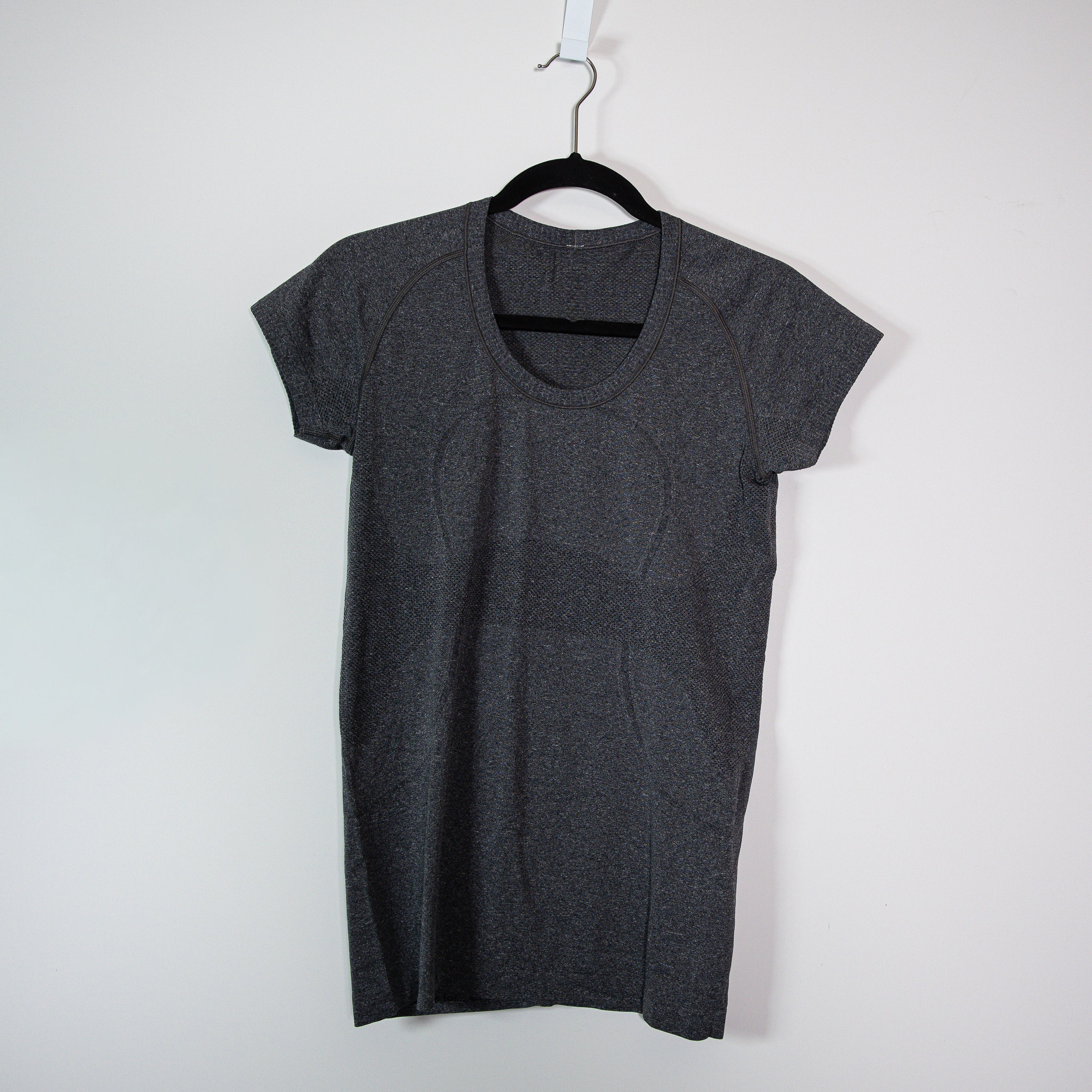Lululemon Women's Run Swiftly Short Sleeve Scoop Neck Tee Shirt Heathered Gray 8