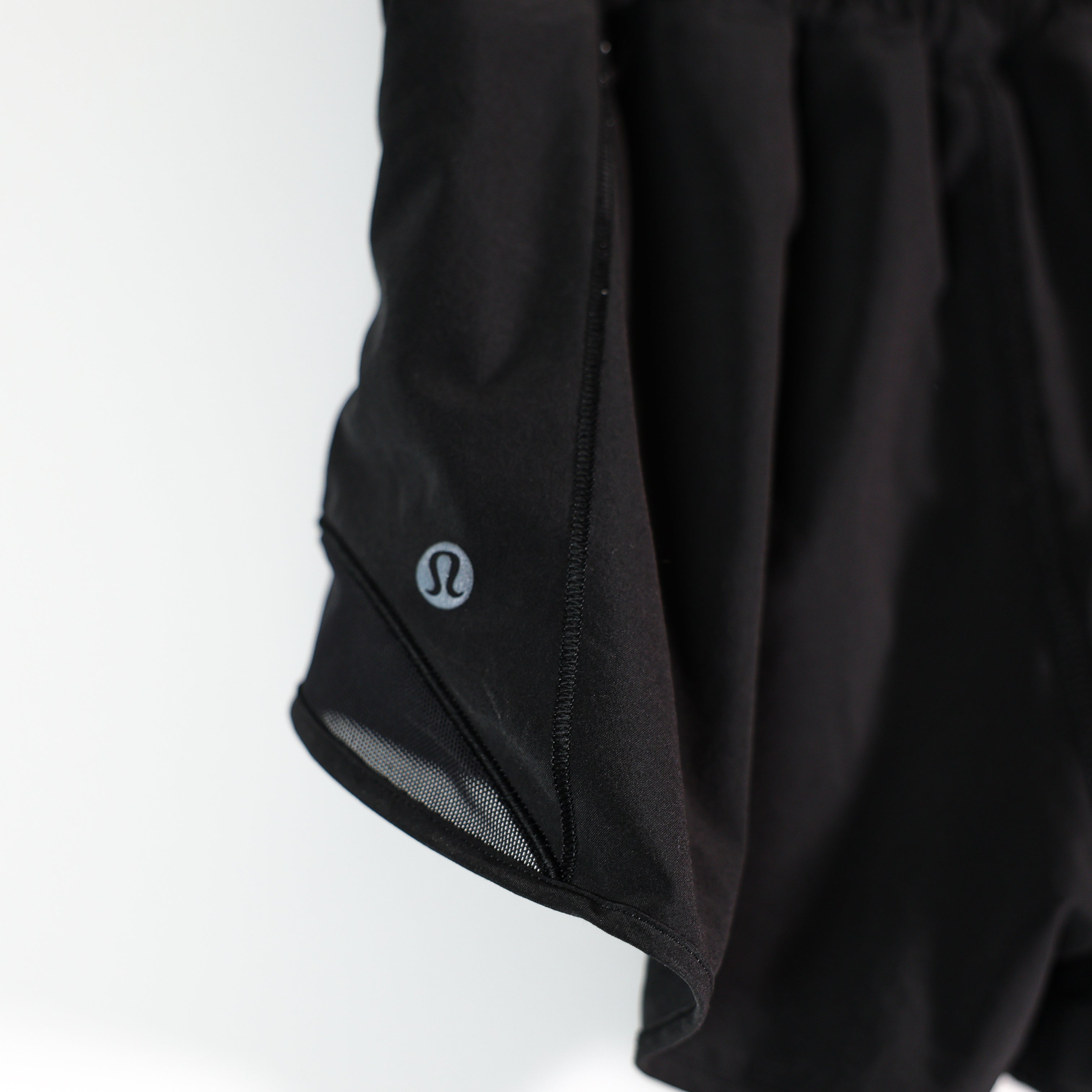 Lululemon Women's Hotty Hot Low Rise Athletic Work Out Running Short 2.5" Black