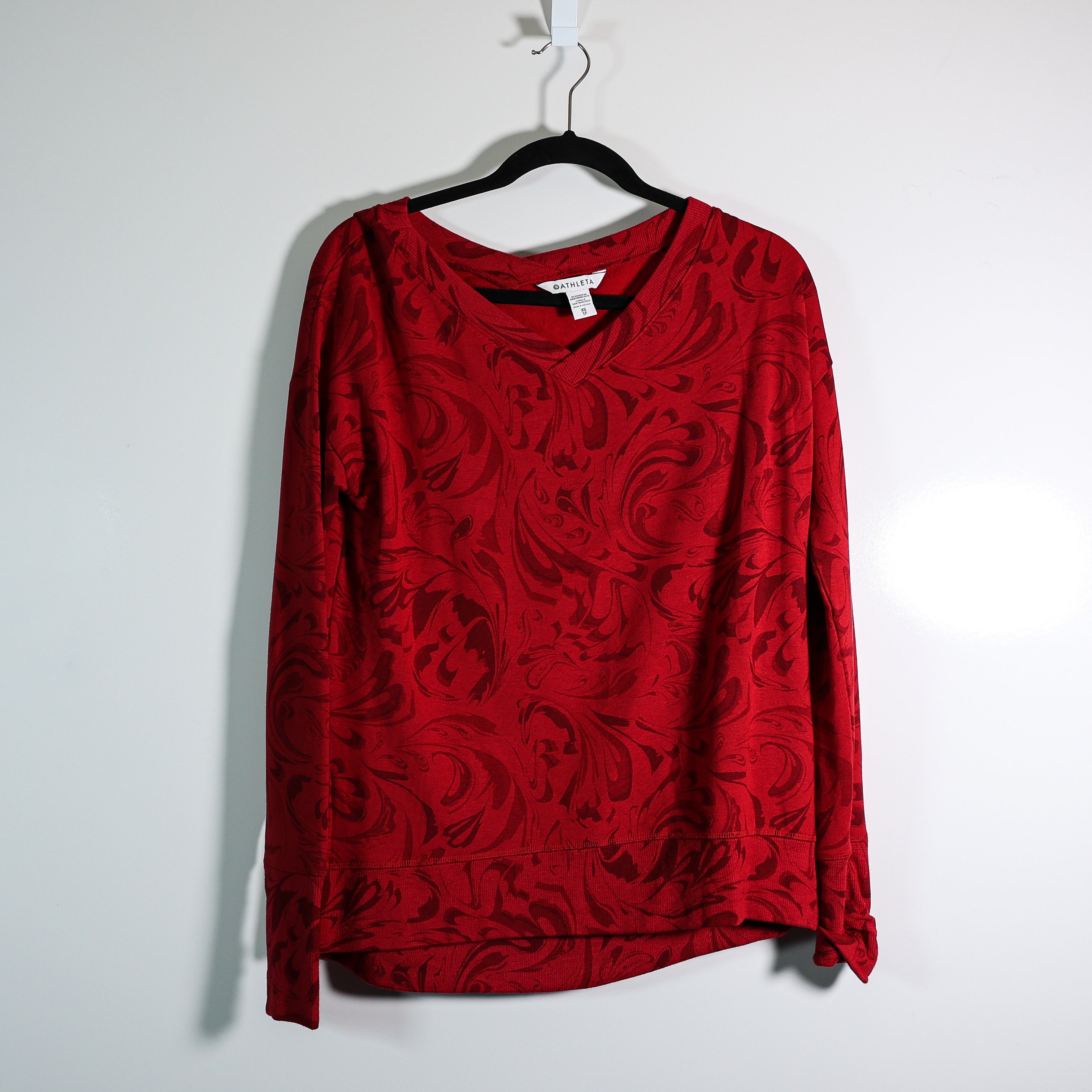 Athleta Women's Coaster Luxe V Neck Sweatshirt Agate Paisley Print Sweatshirt XS