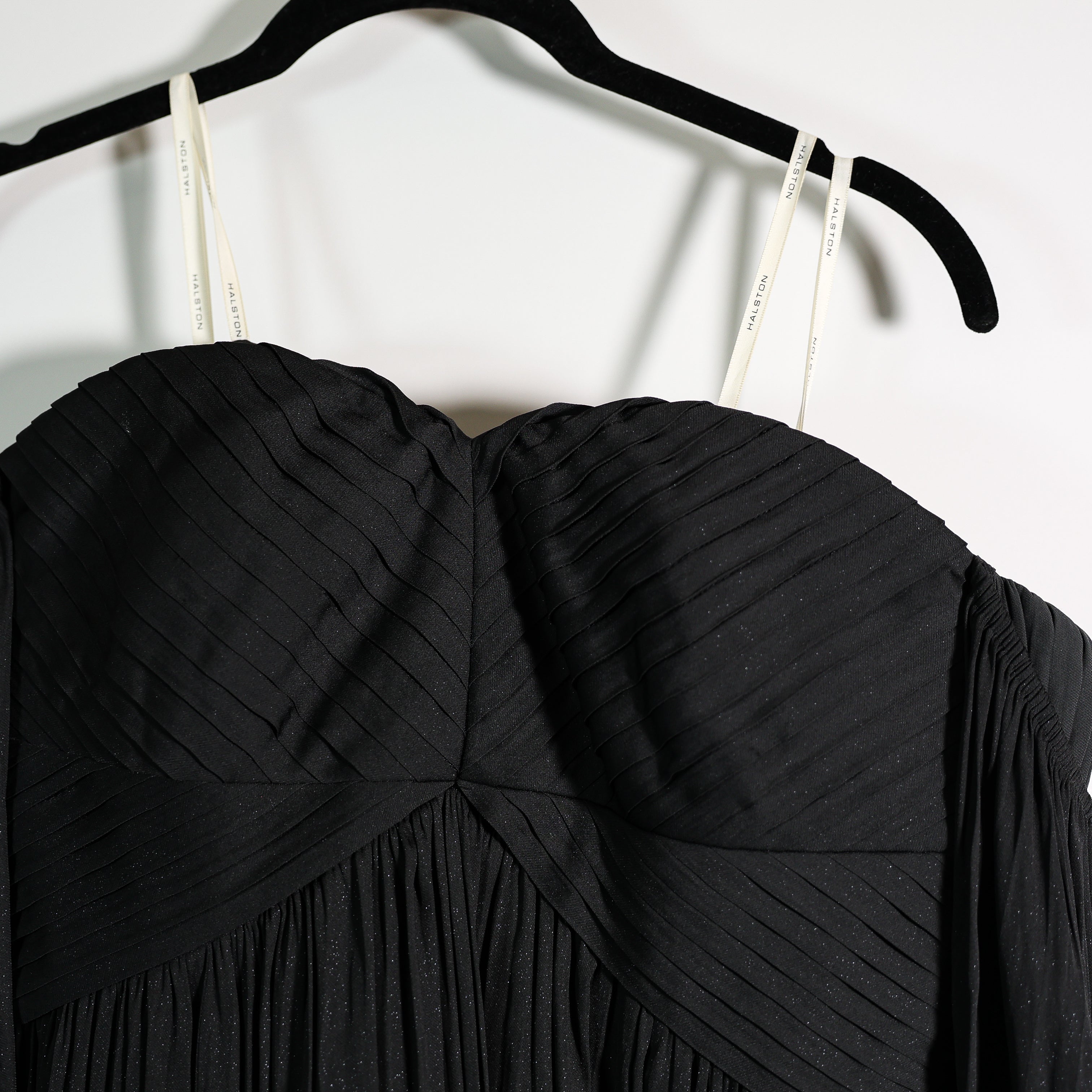 Halston Gathered Pleated Off The Shoulder Strapless Cocktail Party Dress Black M