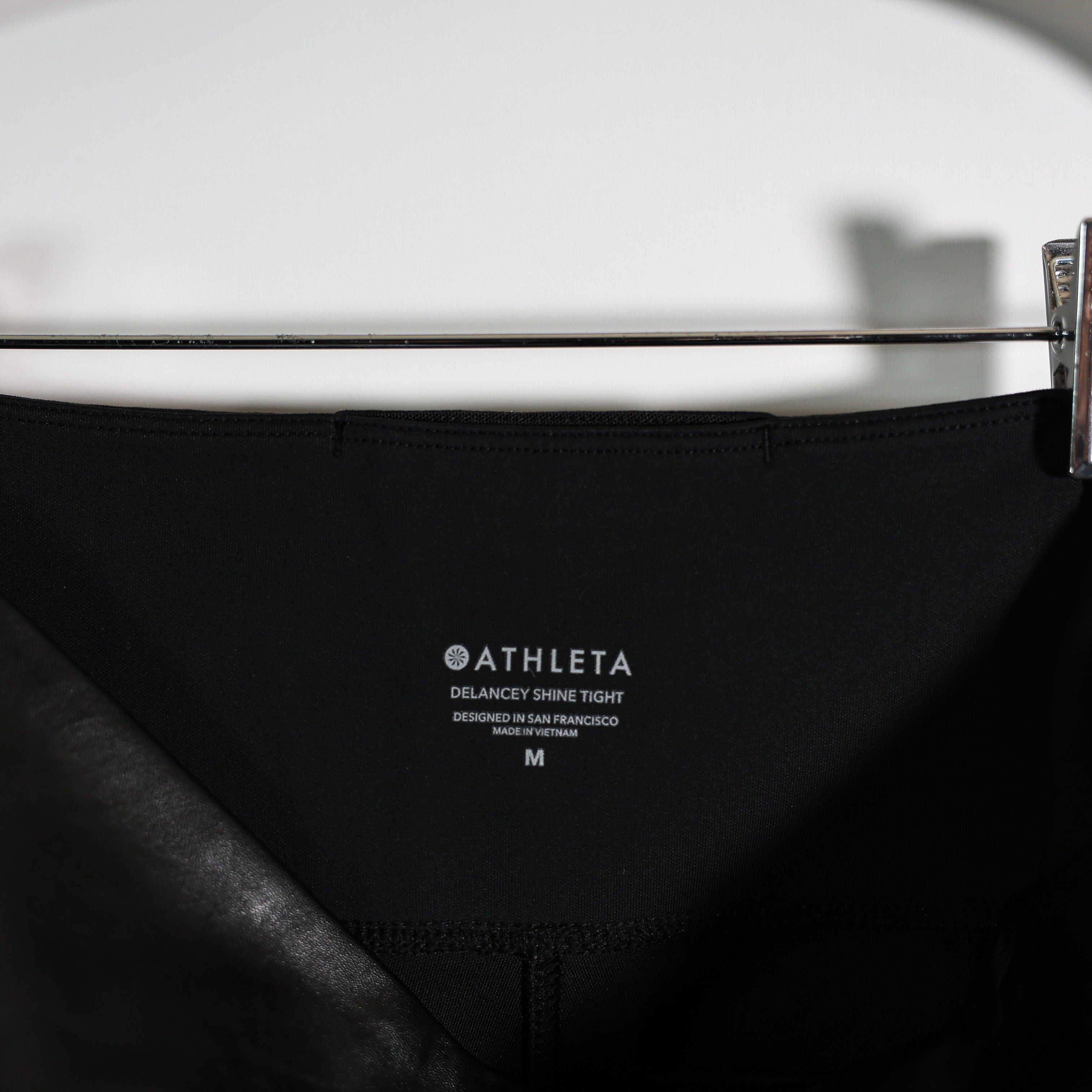 Athleta Women's Delancey Gleam Faux Vegan Leather Tight Leggings Pants Black M