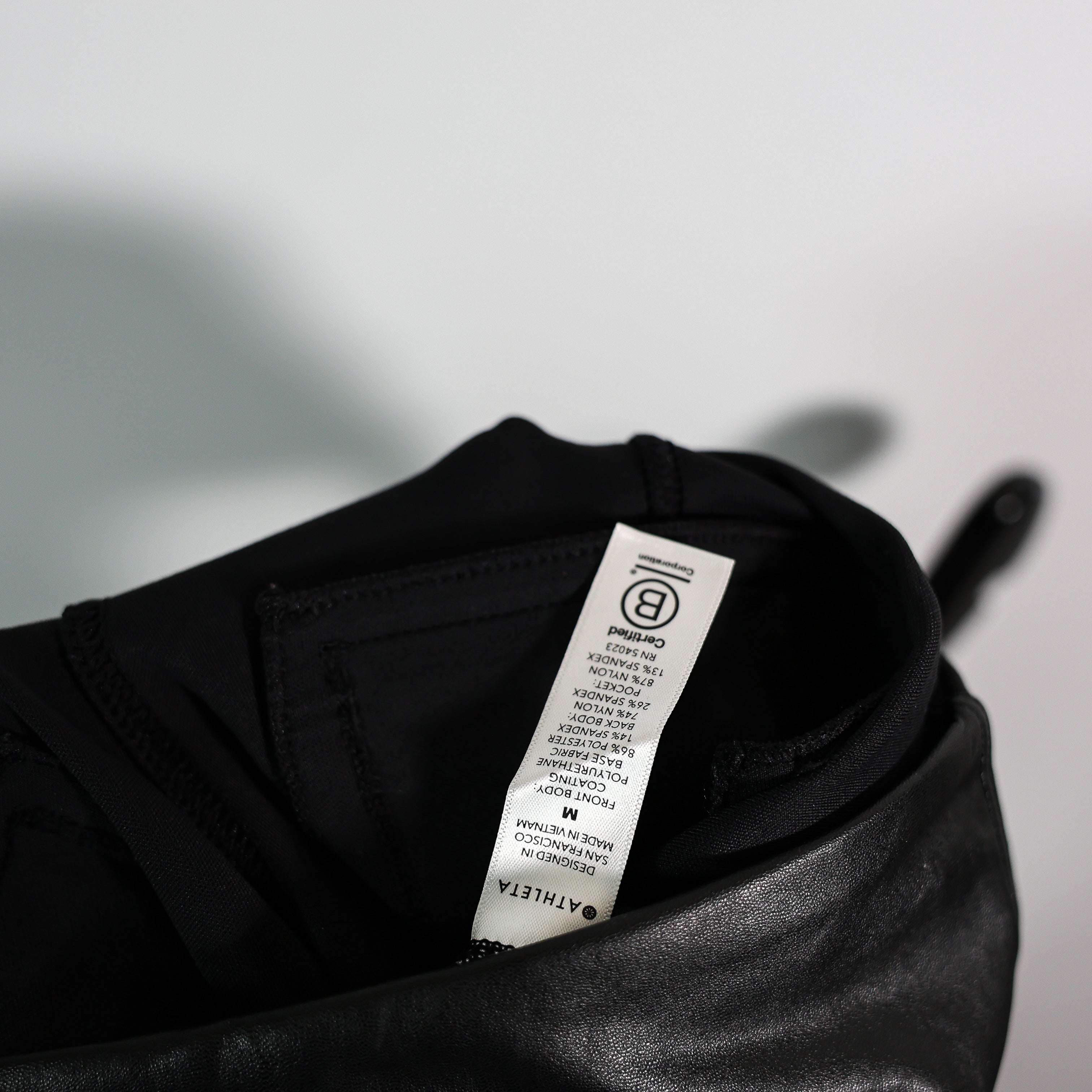 Athleta Women's Delancey Gleam Faux Vegan Leather Tight Leggings Pants Black M