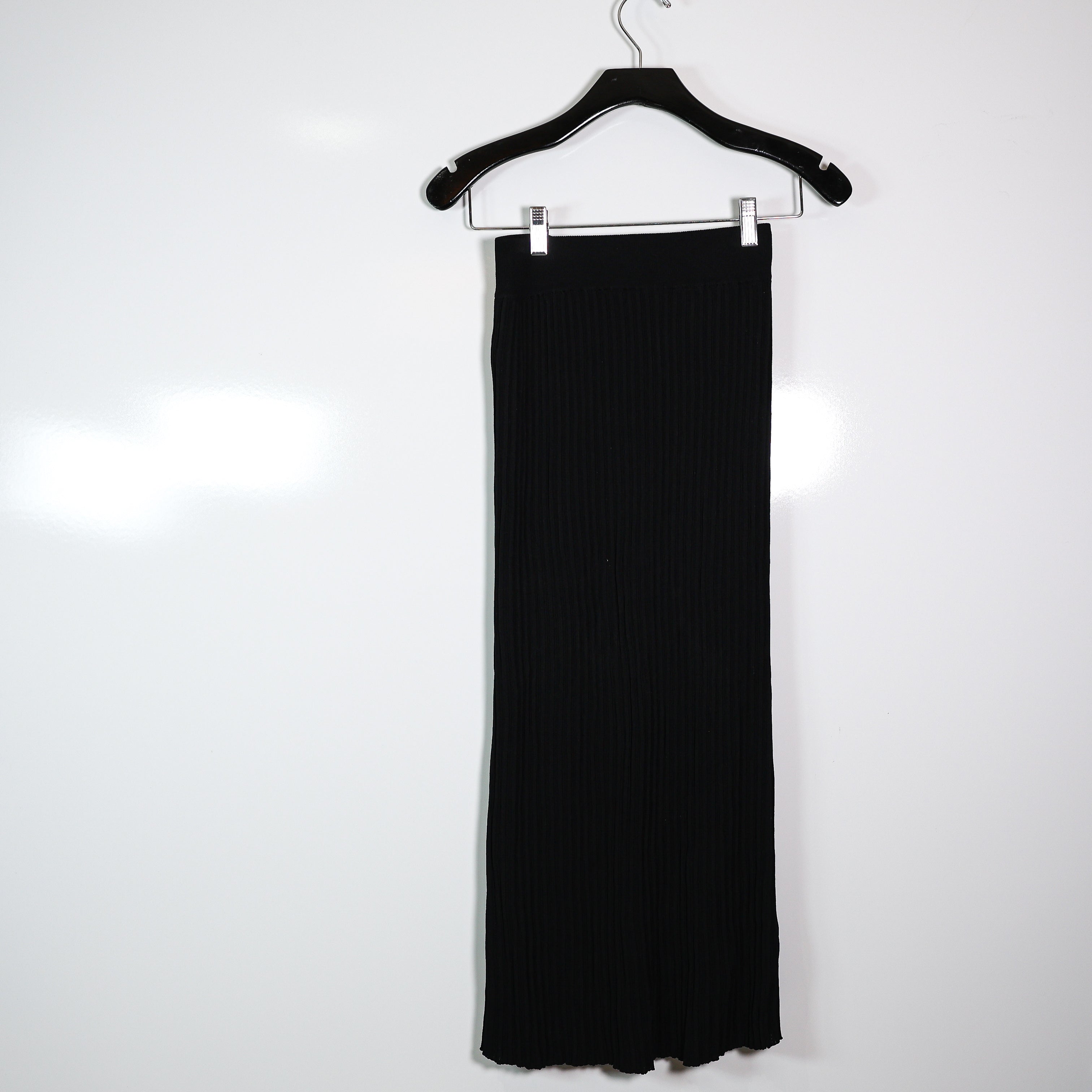 Wilfred Aritzia Ribbed Knit Slit Stretch Mid Rise Pull On Sweater Skirt Black XS