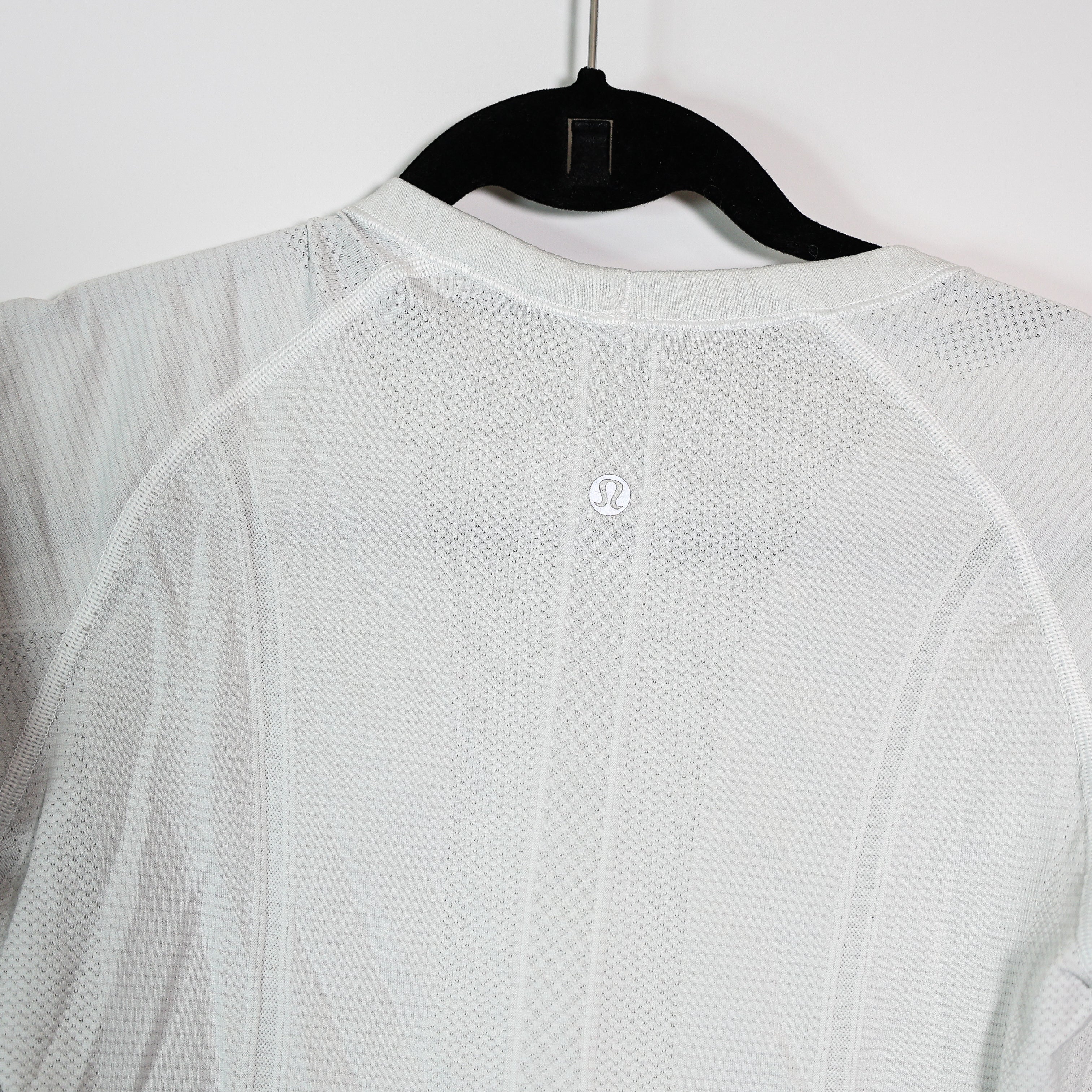 Lululemon Women's Swiftly Tech Long Sleeve Crew Neck Solid White White Shirt Top