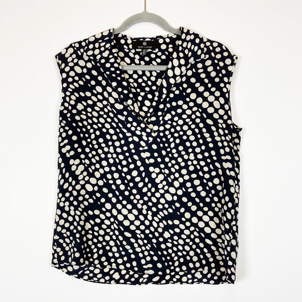 Rena Lange Silk Chiffon Collared Sleeveless Navy Blue Ivory Polka Dot Blouse 10