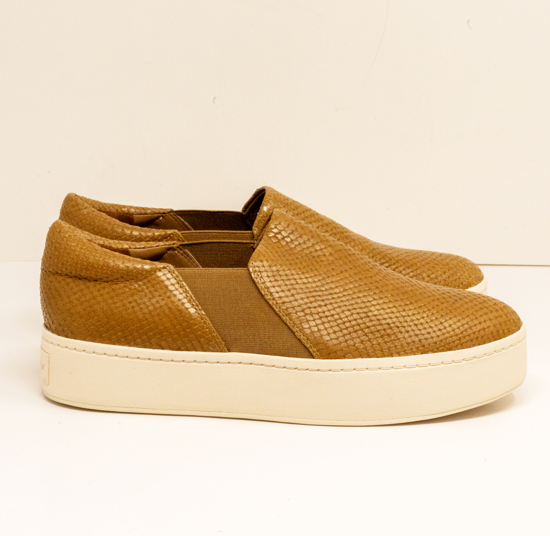 NEW Vince Women's Warren Genuine Leather Perforated Slip On Platform Sneakers