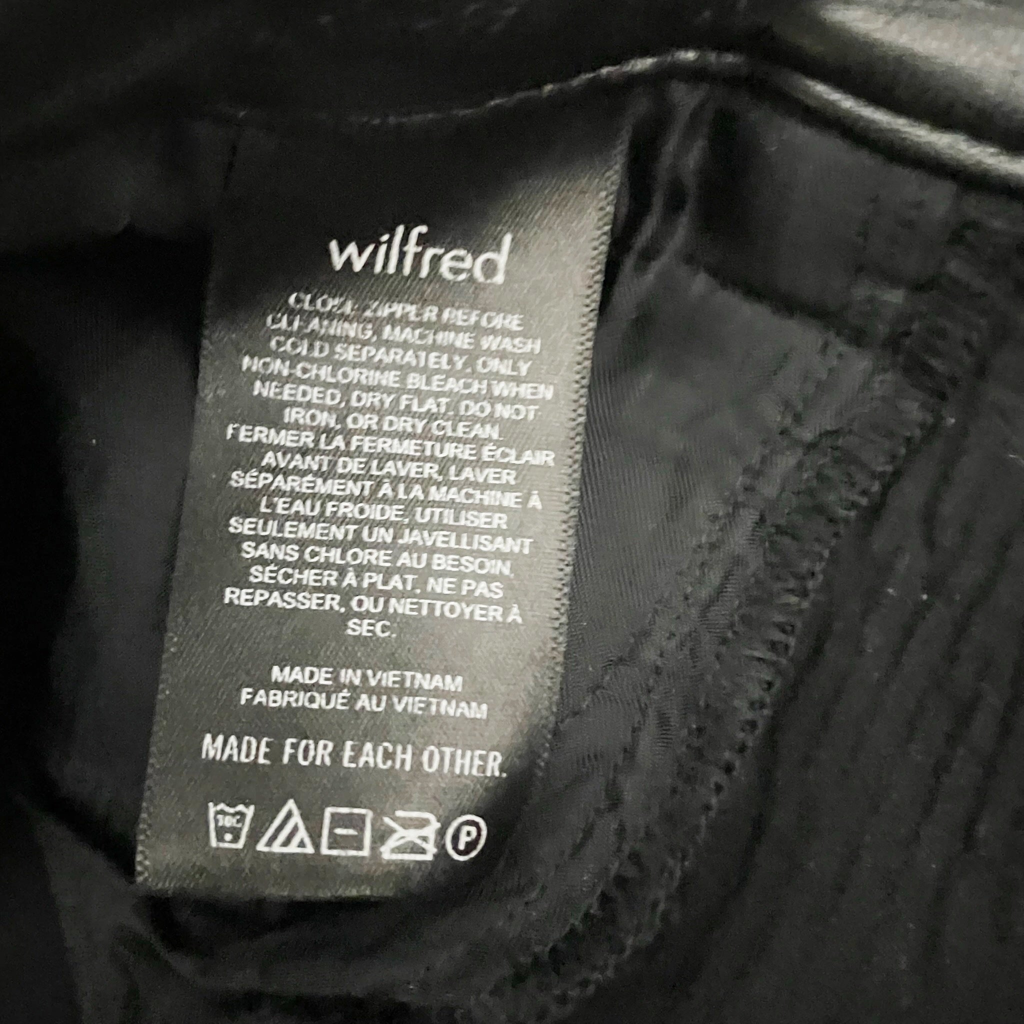 Wilfred Aritzia The Melina Faux Vegan Leather Mid Rise Straight Leg Trouser Pant