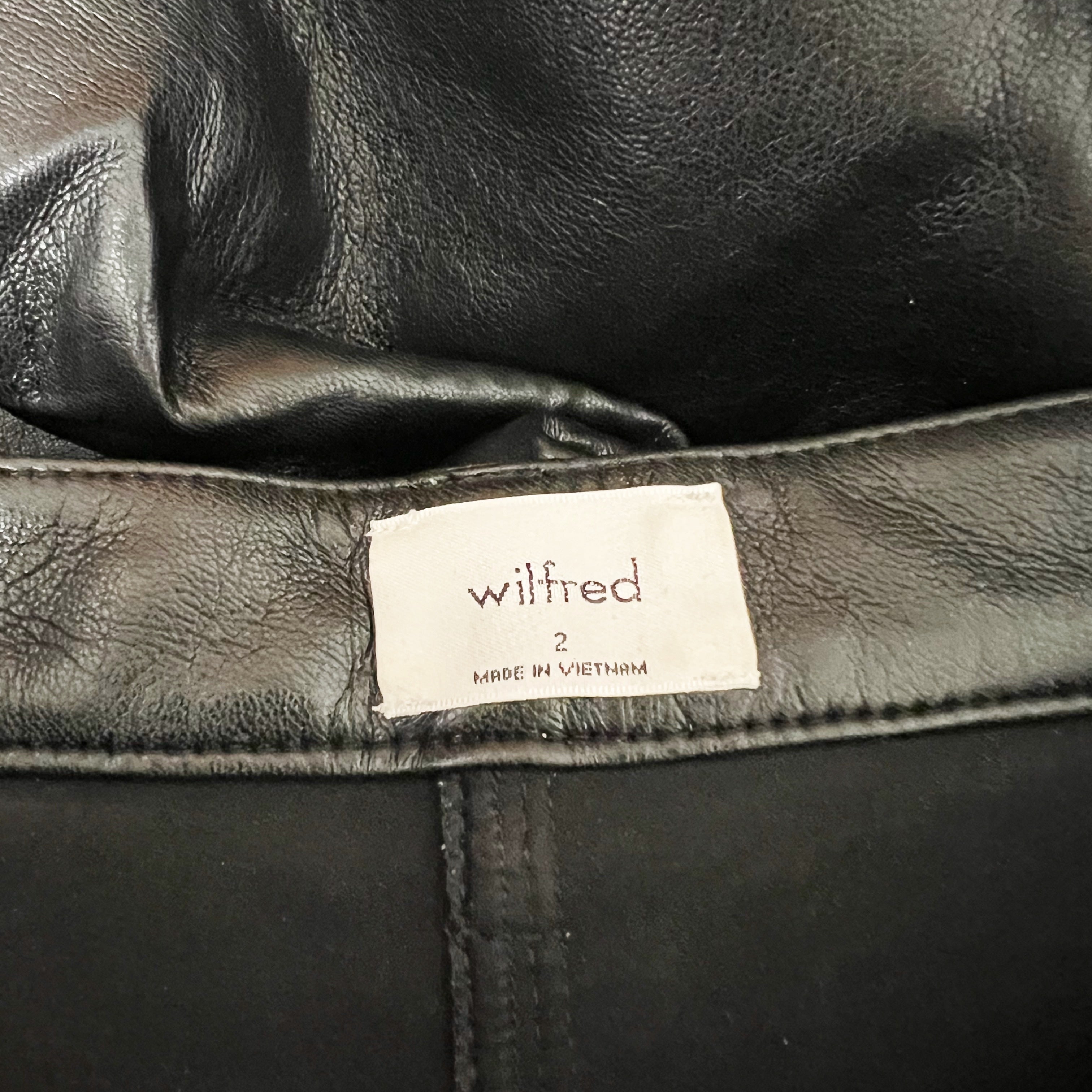 Wilfred Aritzia Melina Cropped Ankle Faux Vegan Leather Straight Leg Pants Black