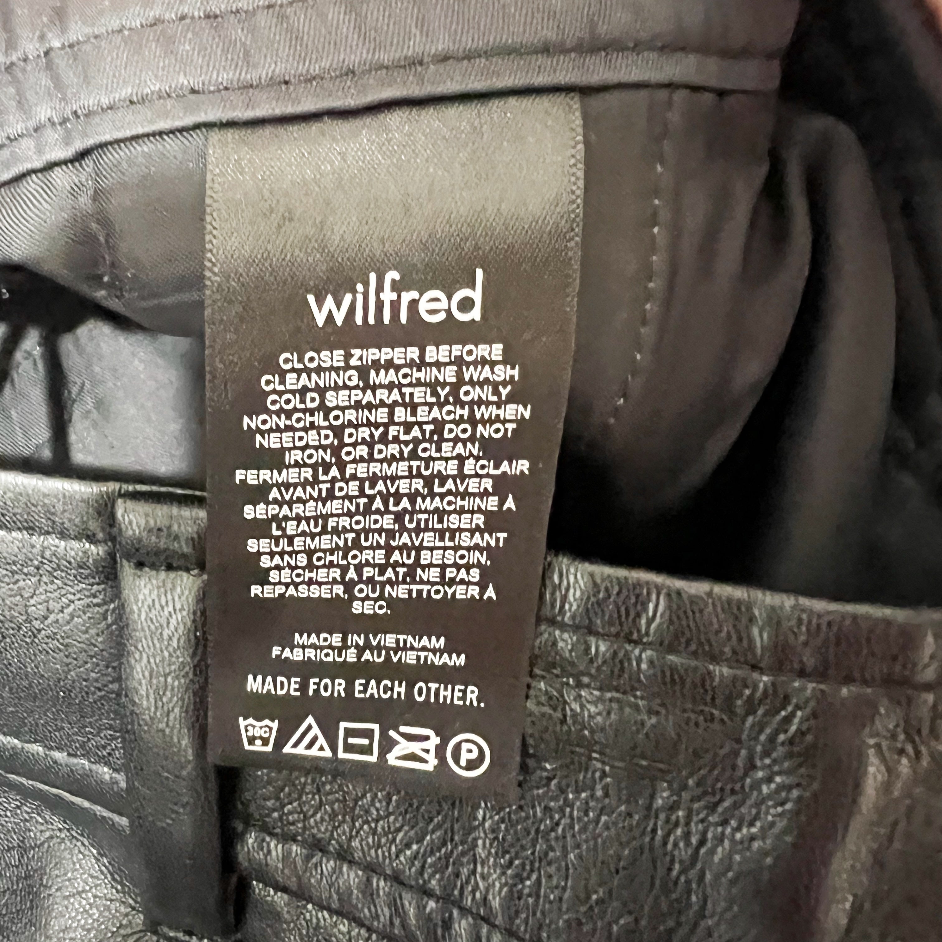 Wilfred Aritzia The Bridger Vegan Faux Leather High Rise Cargo Pants Black 2