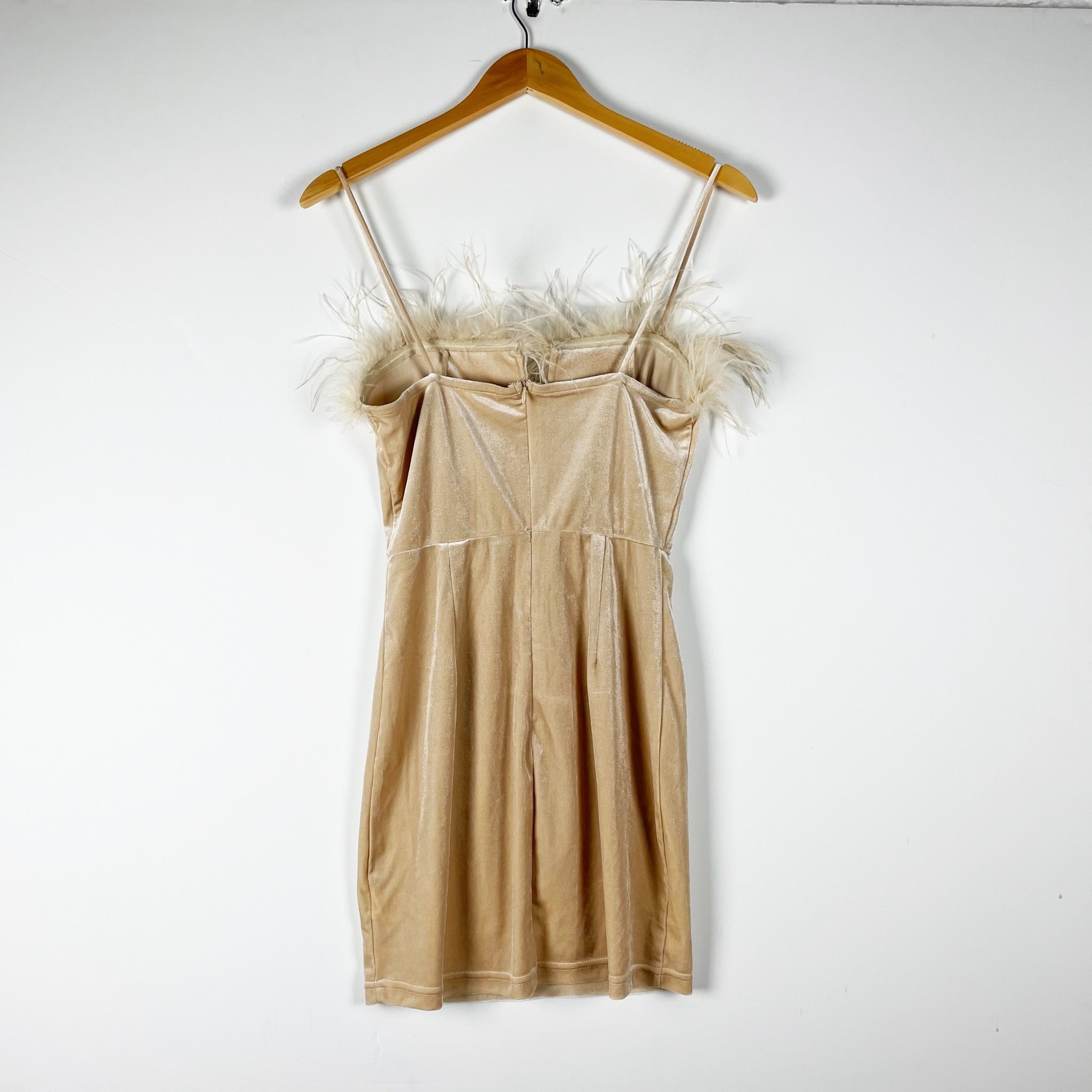 Superdown Erika Velvet Velour Feather Trim Bodycon Mini Party Cocktail Dress S