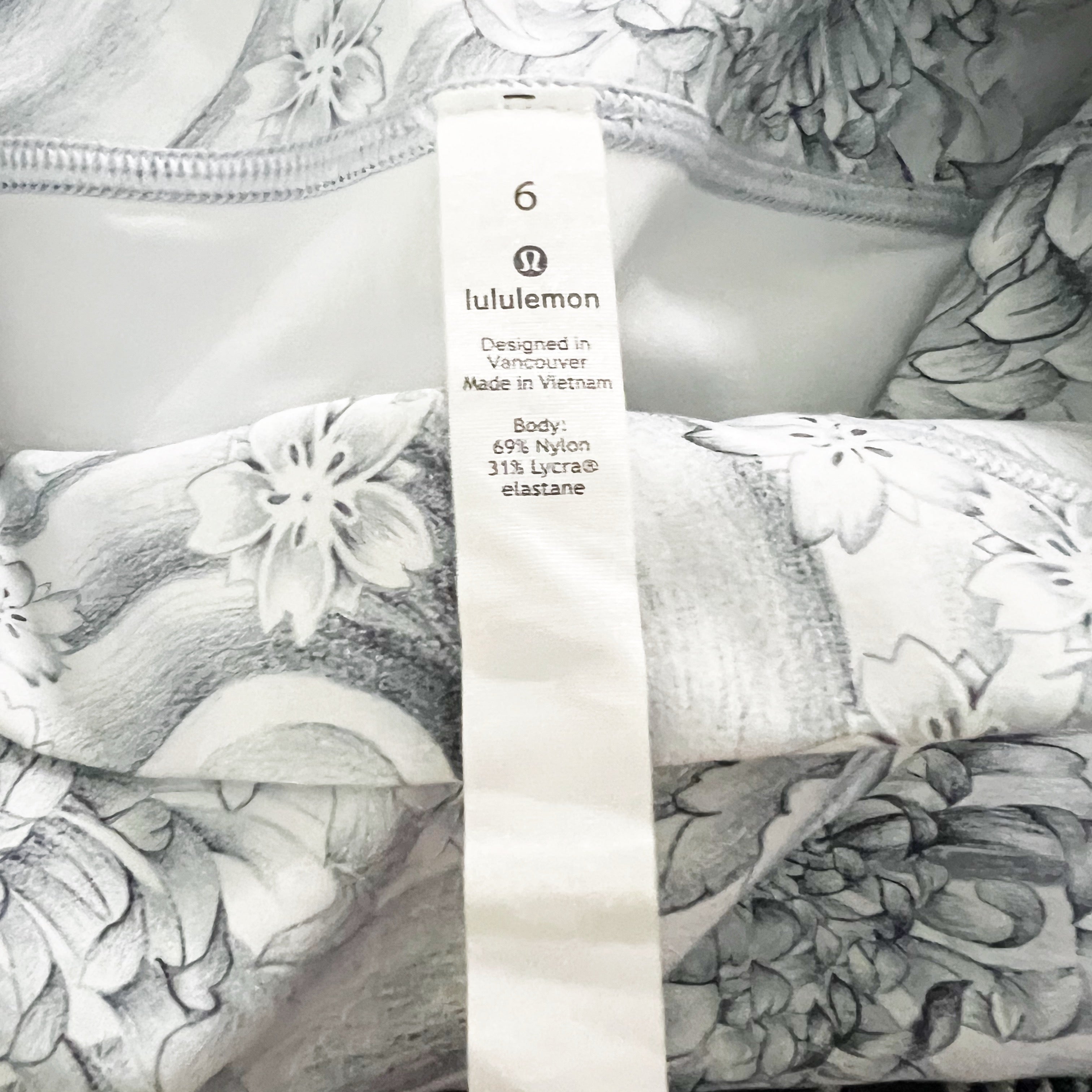 Lululemon Women's Wunder Under Athletic Leggings Twine White Multi Floral Print