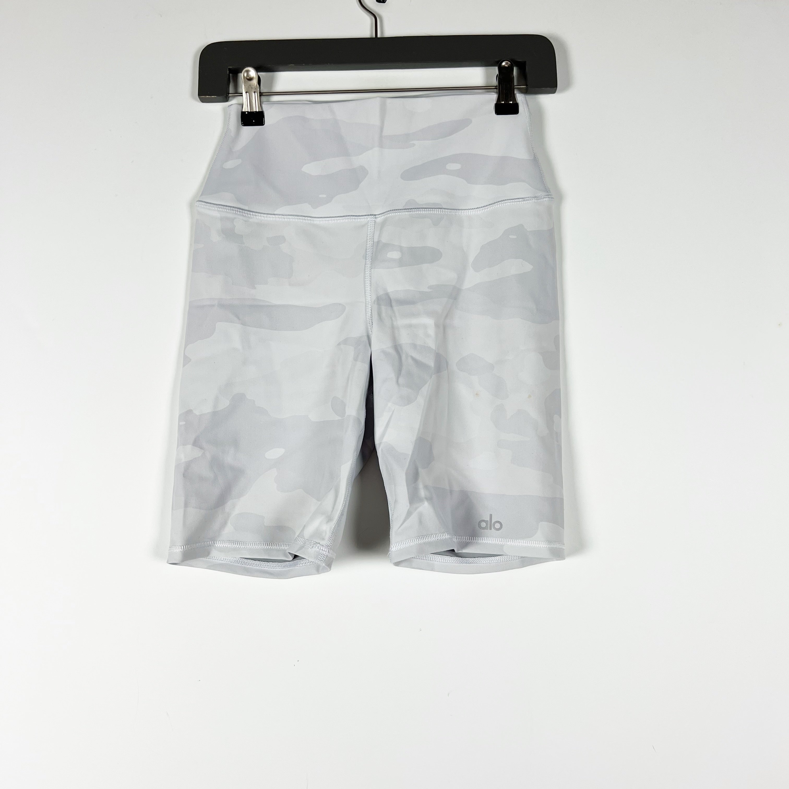 Alo Yoga Women's High Rise Pull On Athletic Work Out Bike Shorts Gray White M