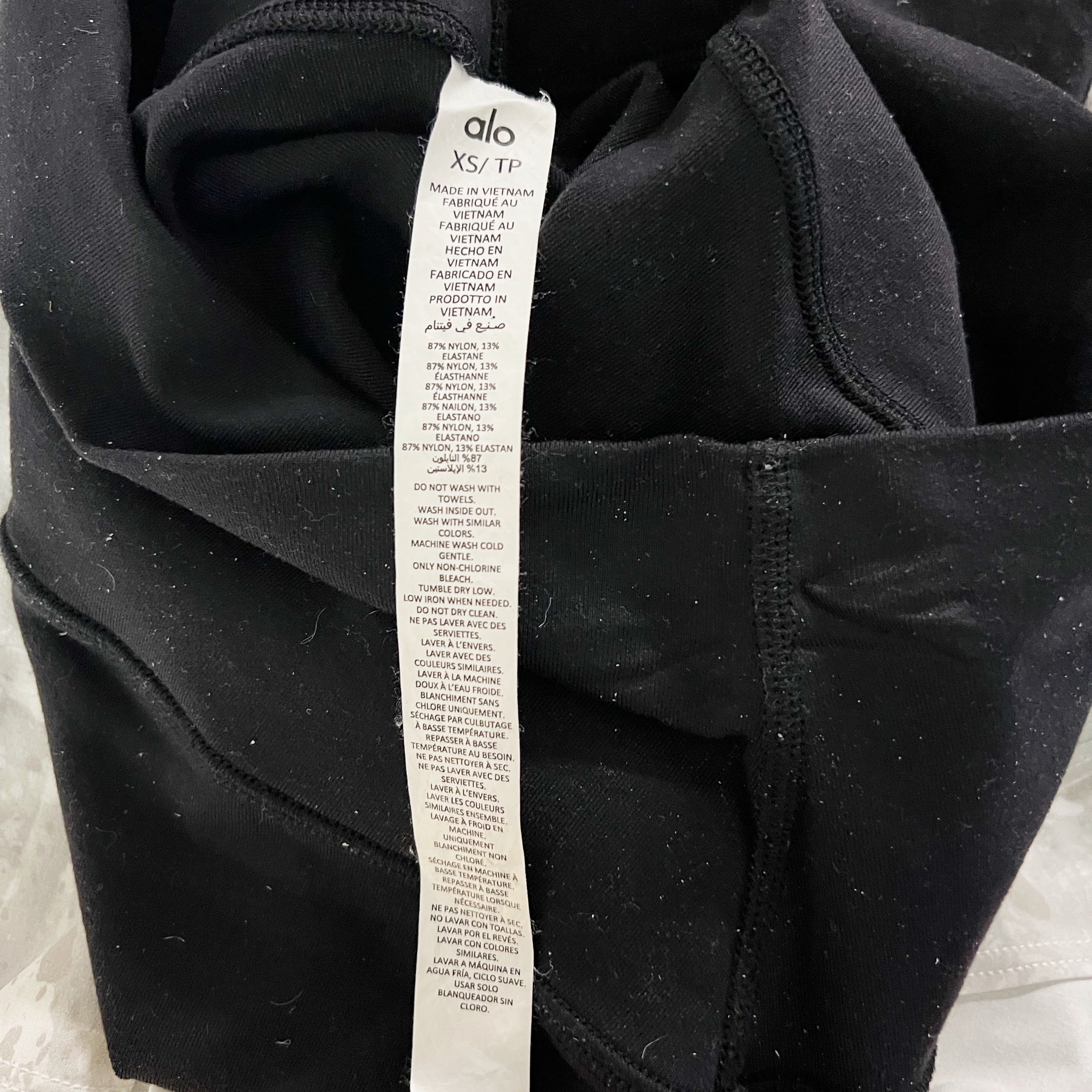 Alo Yoga Women's High Waisted Athletic Work Out Leggings Solid Black XS