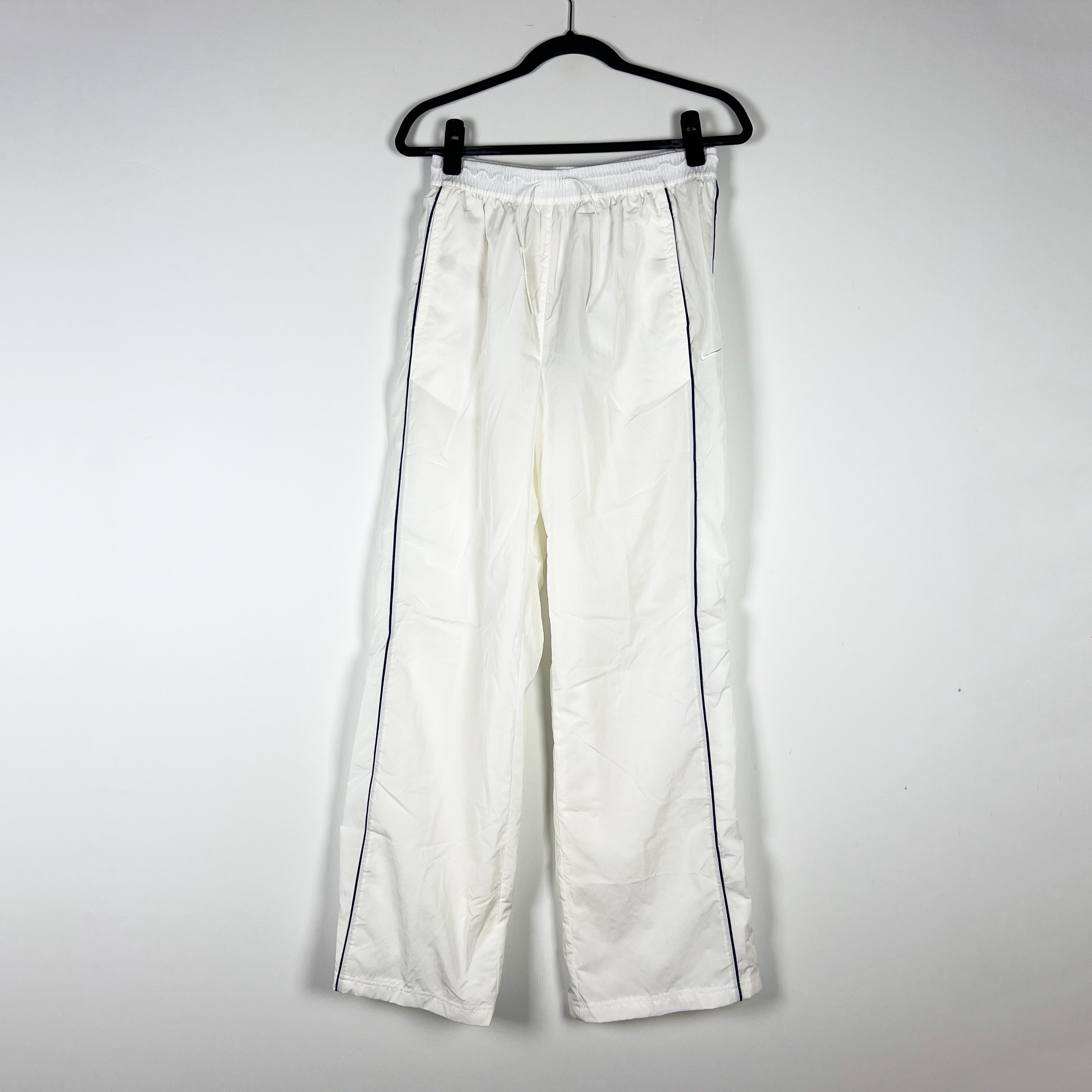 NEW Nike Women's Standard Fit High Rise Full Length Windbreaker Track Pants S