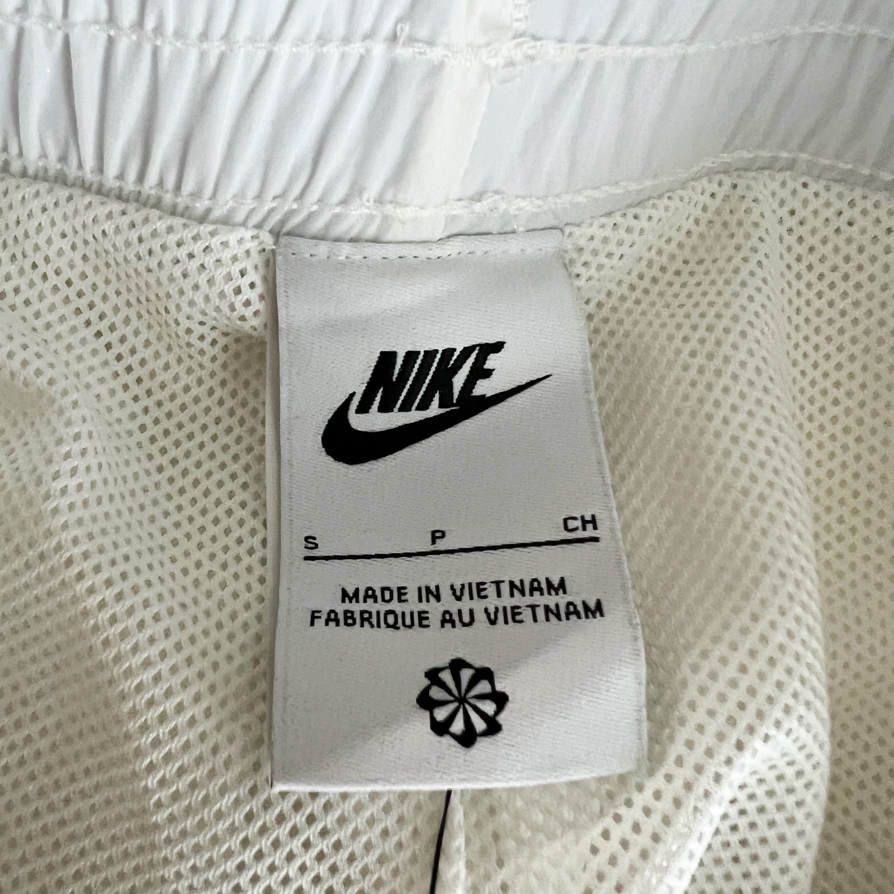 NEW Nike Women's Standard Fit High Rise Full Length Windbreaker Track Pants S