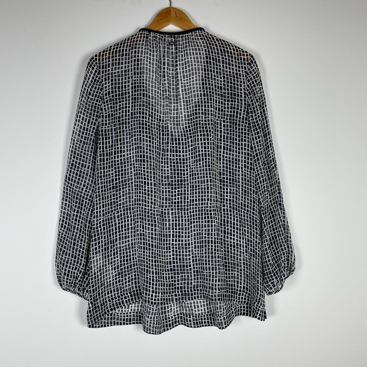 Escada Sport Chiffon Check Print Pattern Semi Sheer Tie Neck Blouse Shirt Top 40