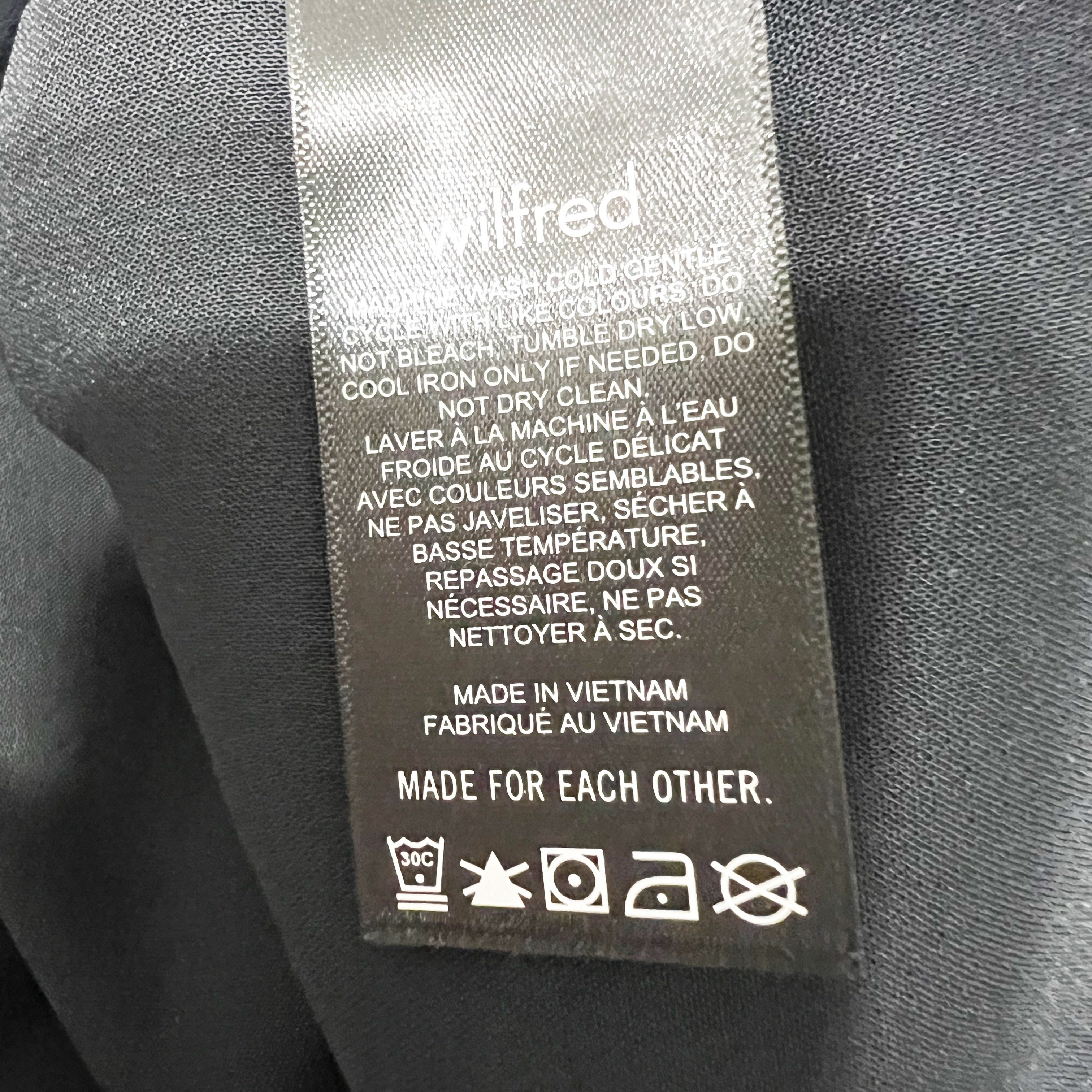 Wilfred Aritzia The Ganna Collared Long Sleeve Button Down Crepe Shirt Black XS