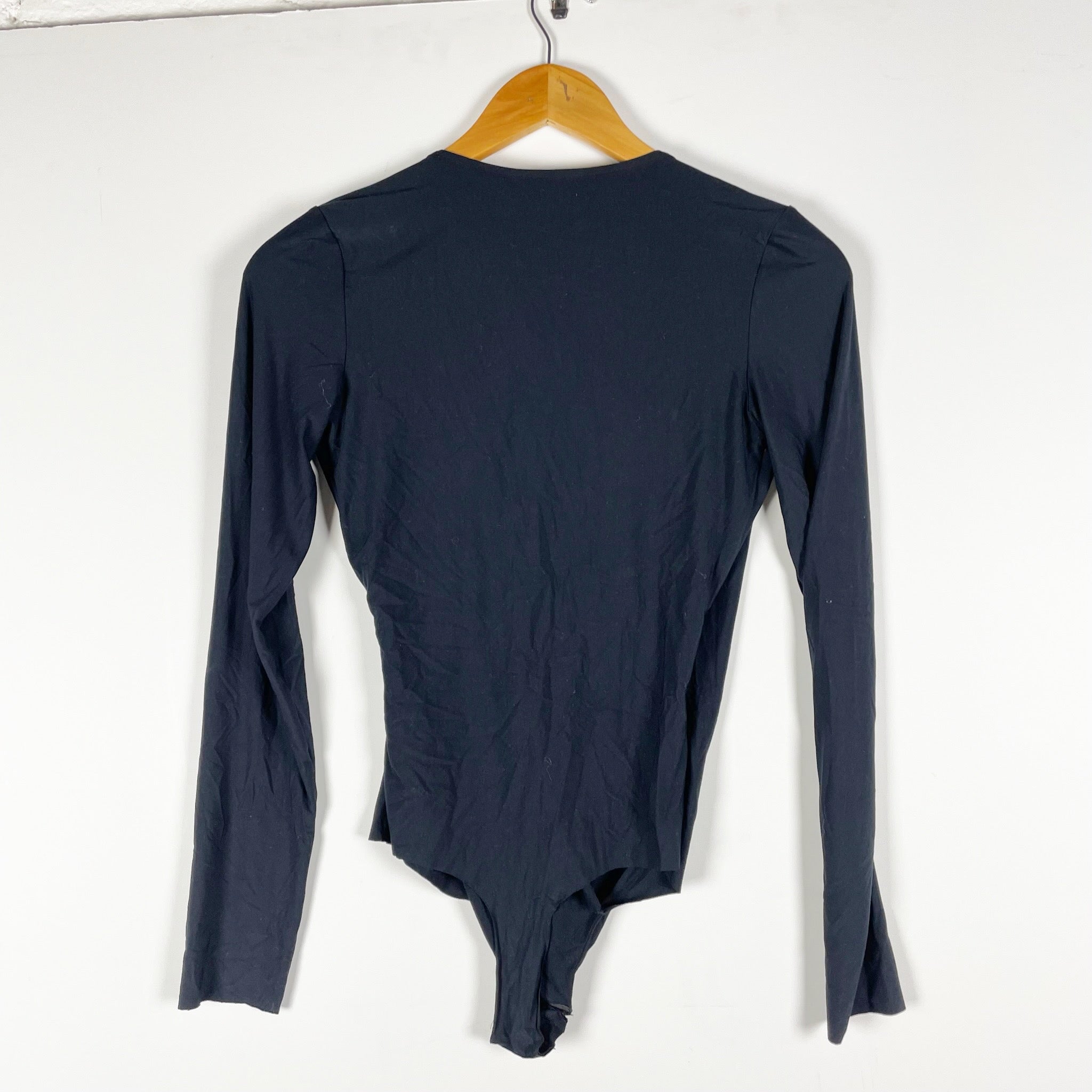 NEW Commando Butter Wrap Ultra Soft Long Sleeve V Neck One Piece Bodysuit Black