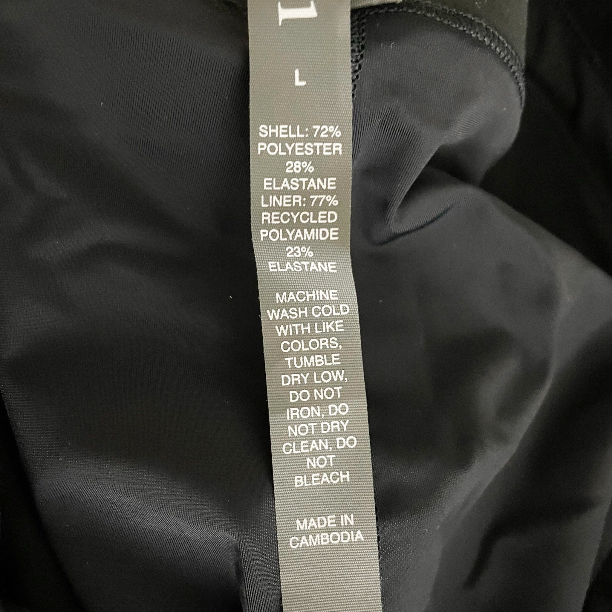 Vuori Women's Daily High Rise Mini Athletic Athleisure Skirt Solid Black Large