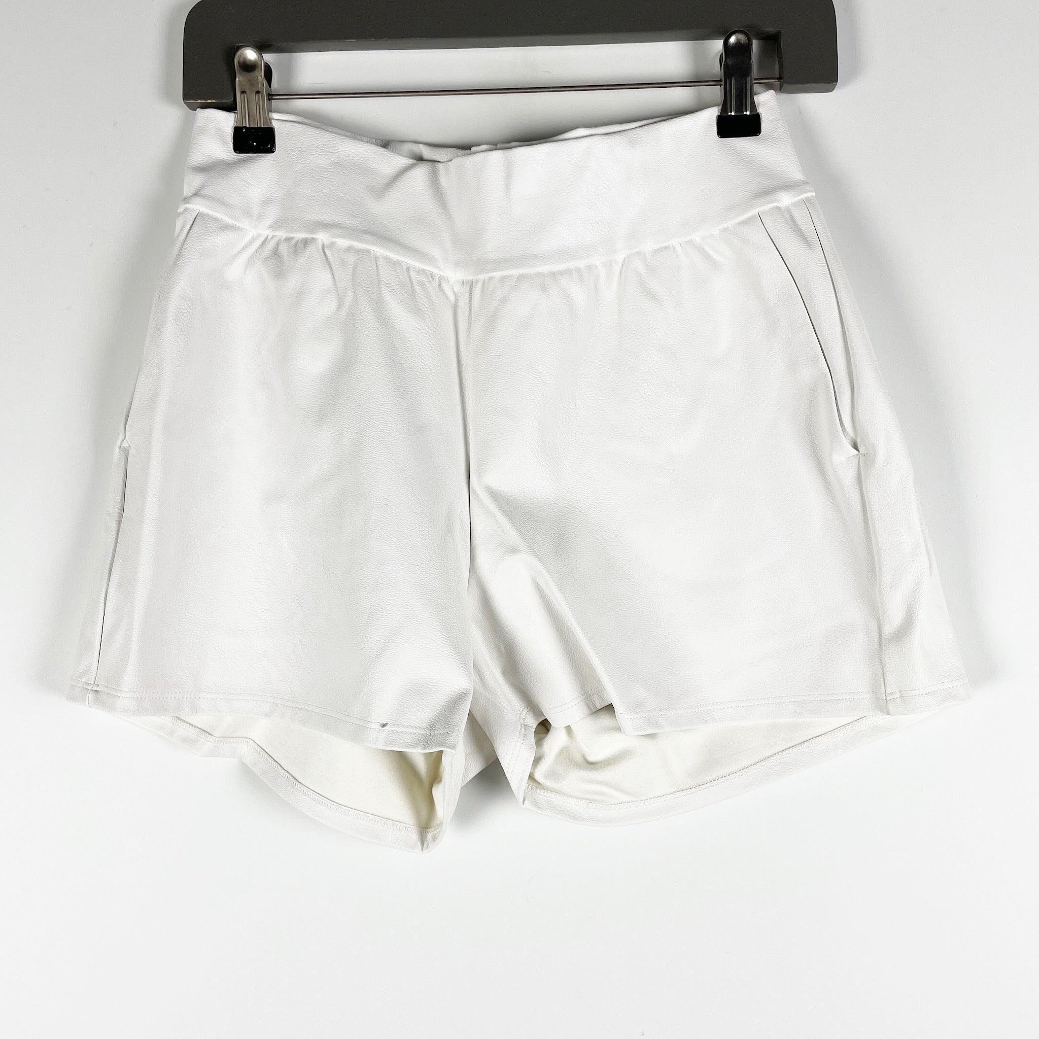 NEW Commando Faux Vegan Leather Relaxed Pull On Mini Shorts White Small