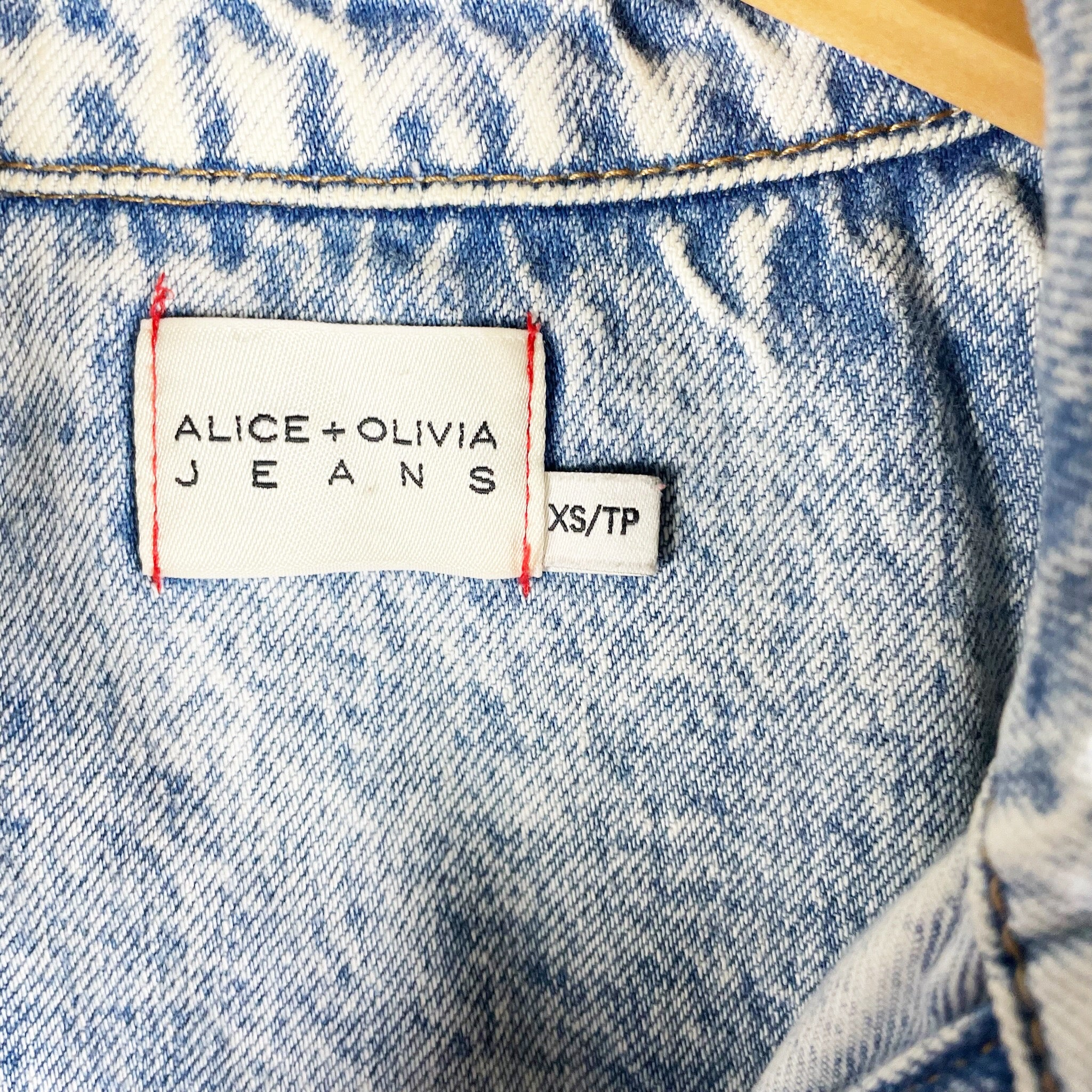 Alice And Olivia Dean Boxy Cropped Cotton Button Front Jean Denim Jacket Acid XS