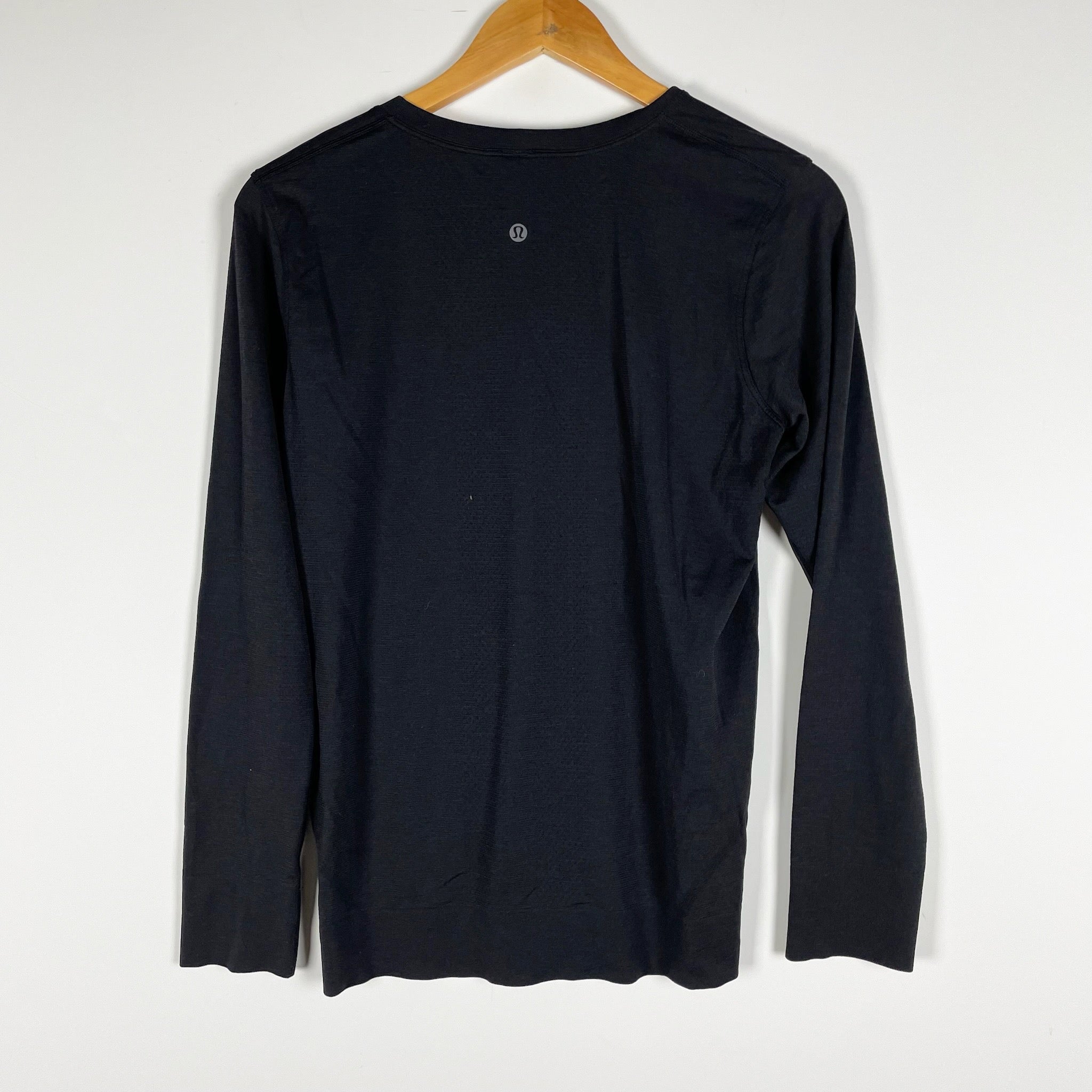 Lululemon Women's Run Swiftly Tech Crew Neck Long Sleeve Tee Shirt Black 10